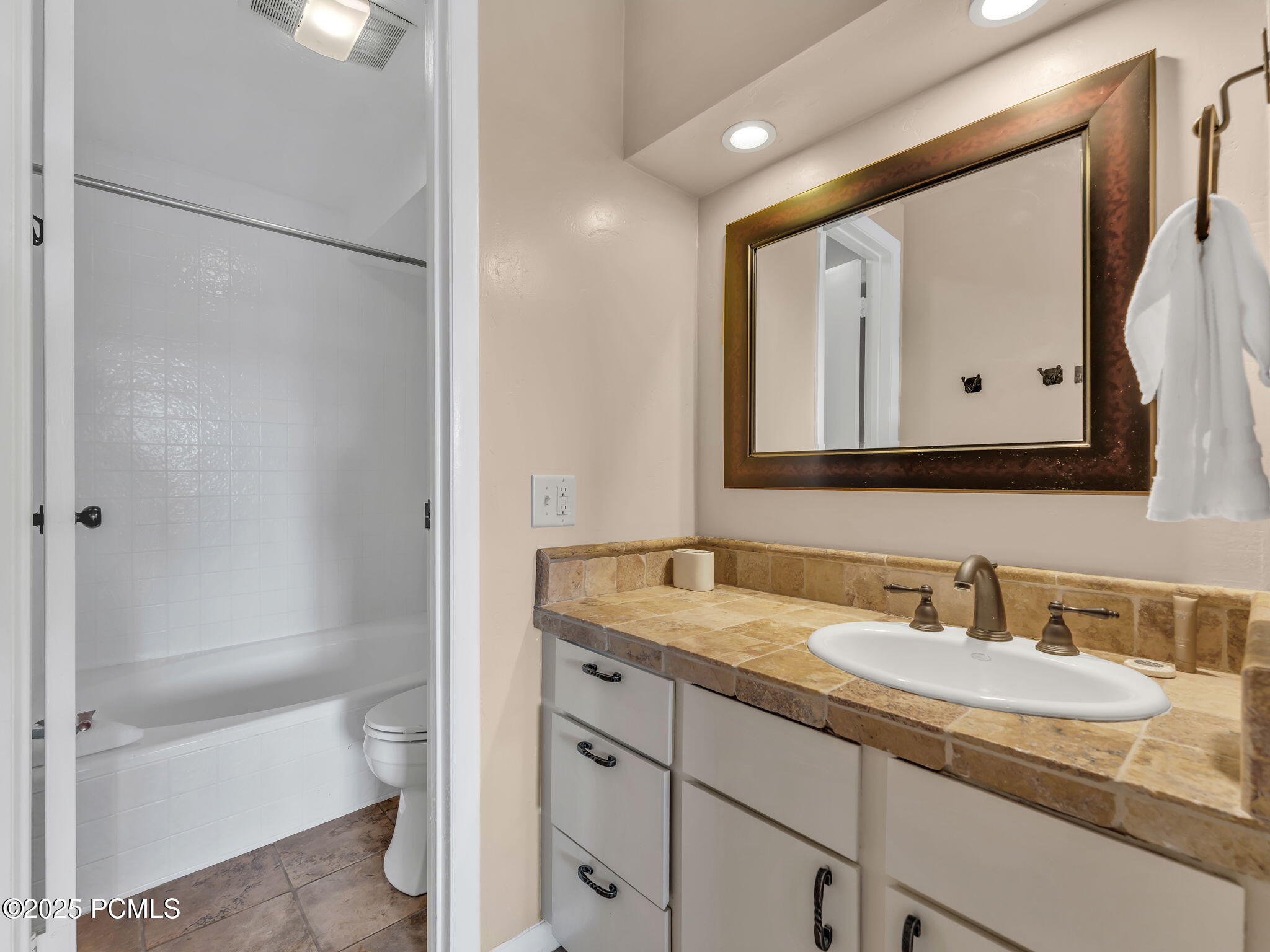 1401 Lowell Avenue 31