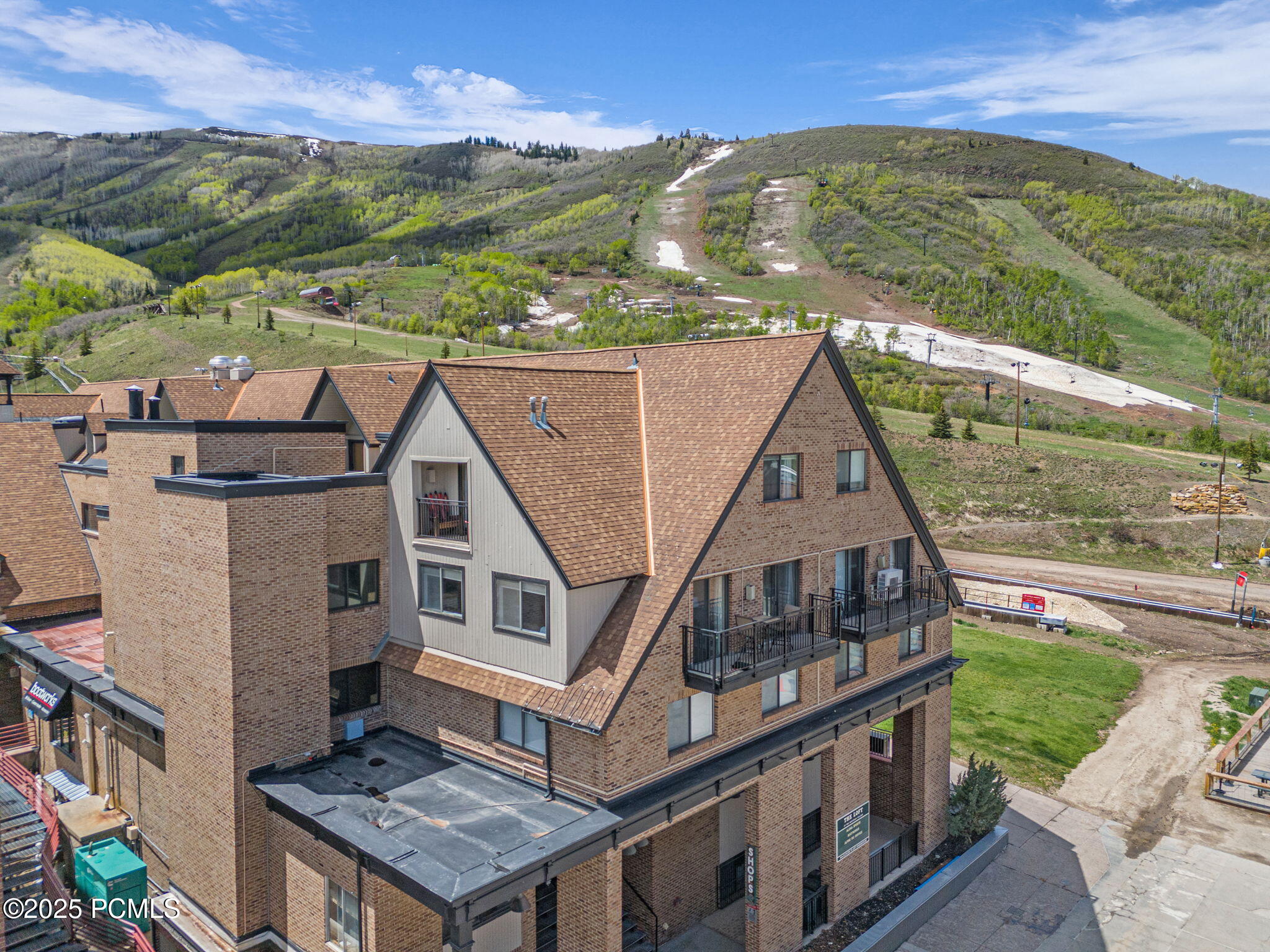 1401 Lowell Avenue 31