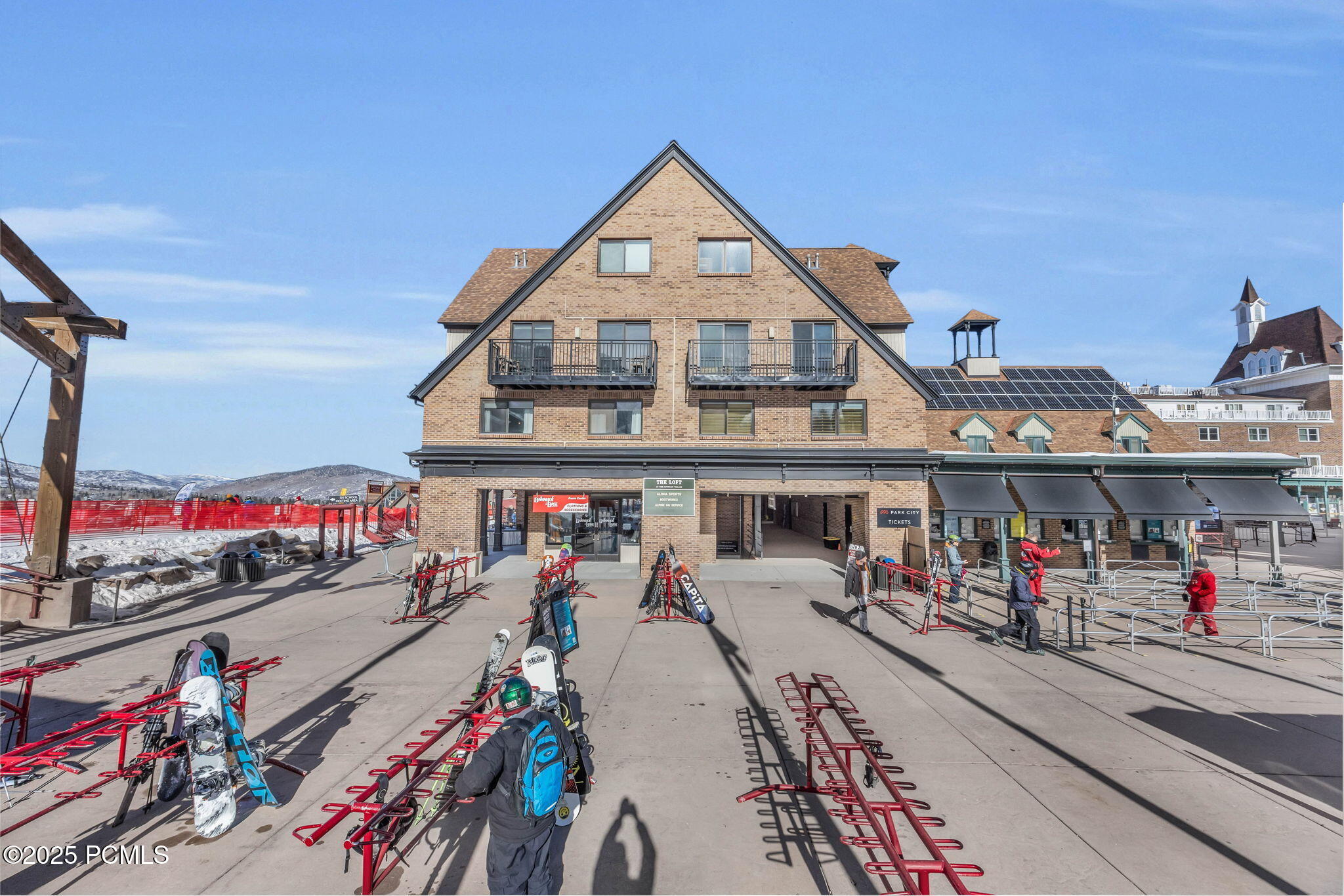 1401 Lowell Avenue 39