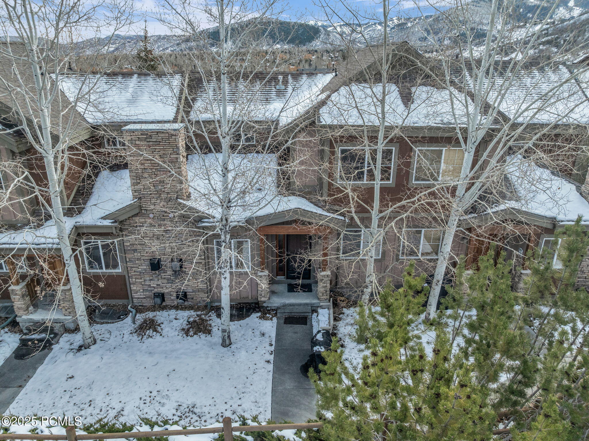 5424 Bobsled Boulevard T2