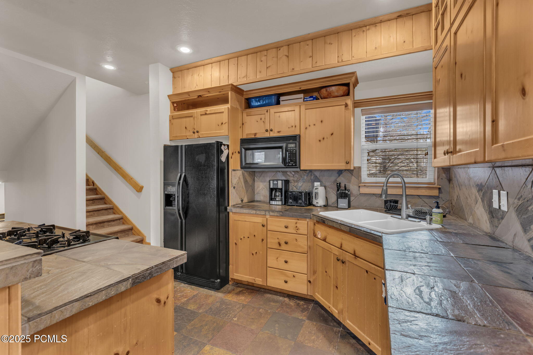 5424 Bobsled Boulevard T2