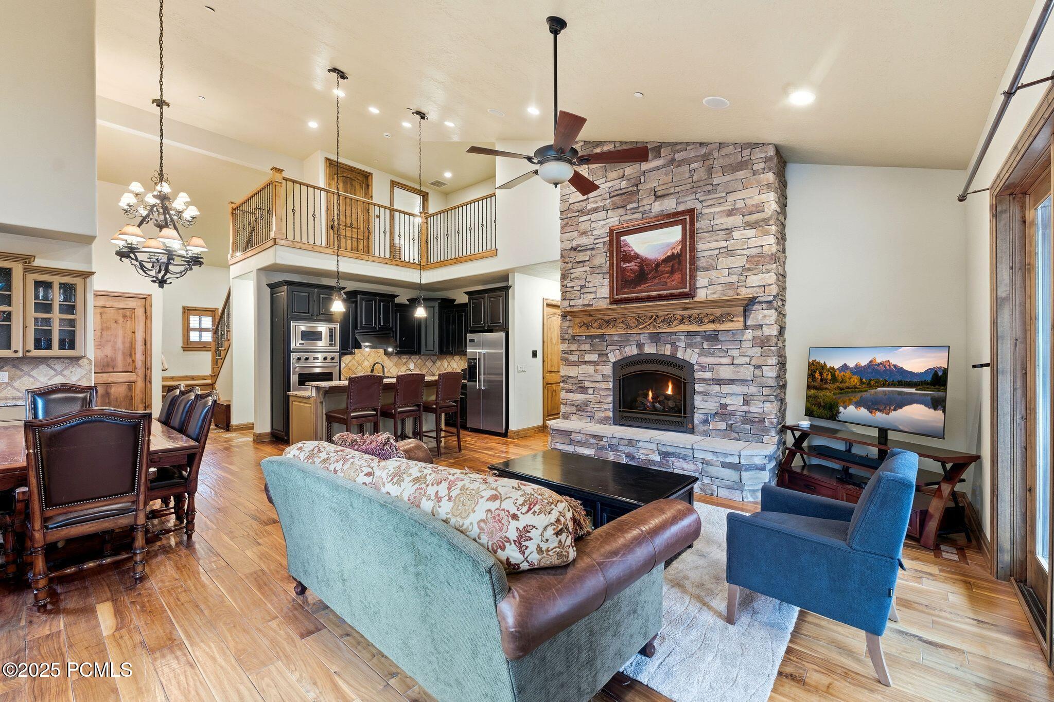 1273 W Stillwater Drive