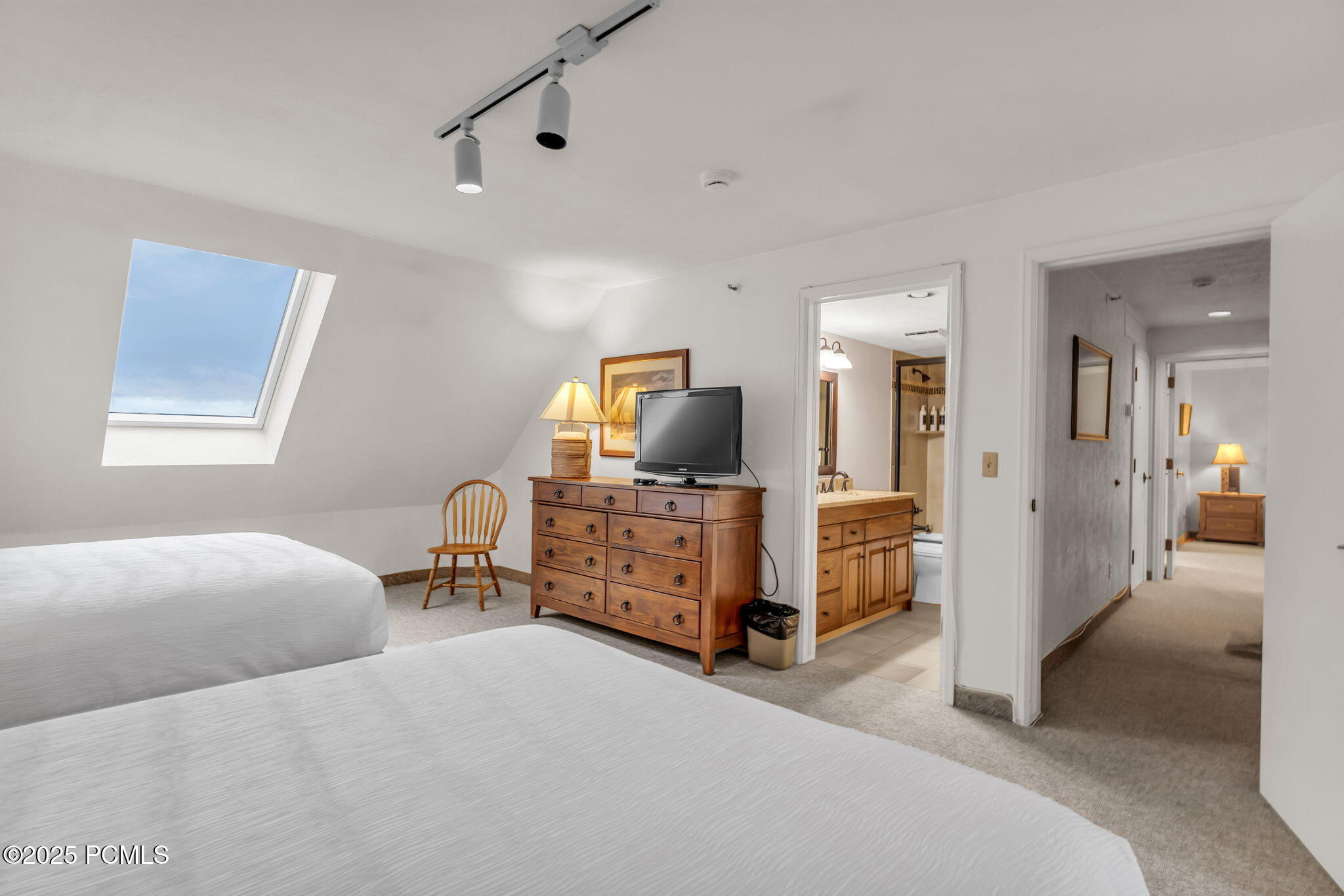 1415 Lowell Avenue B305 (350)