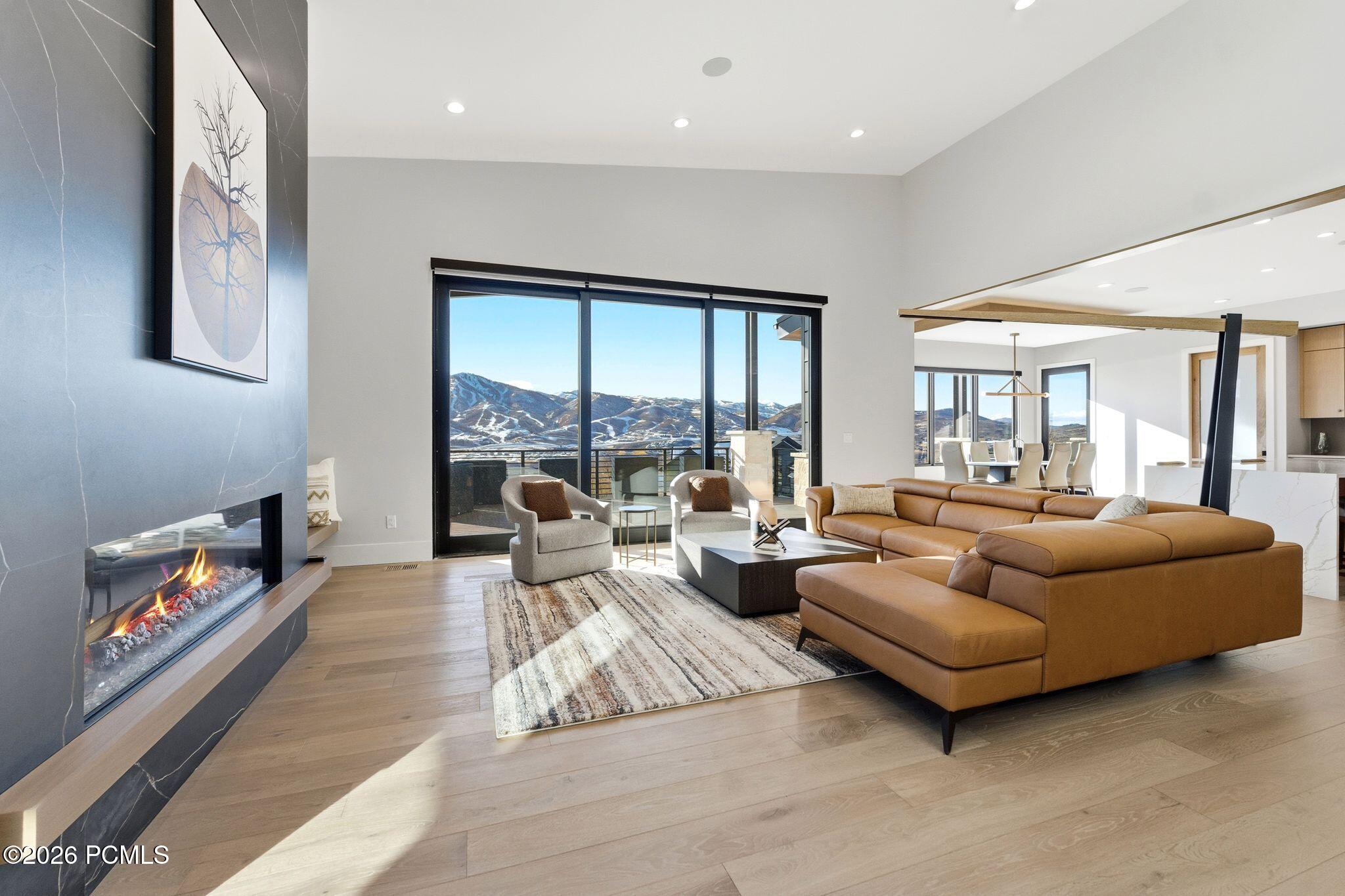 1105 E Longview Drive