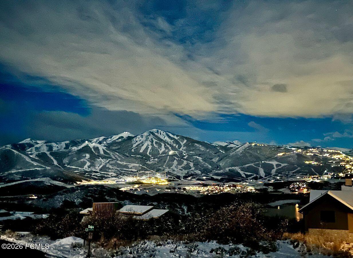 1105 E Longview Drive