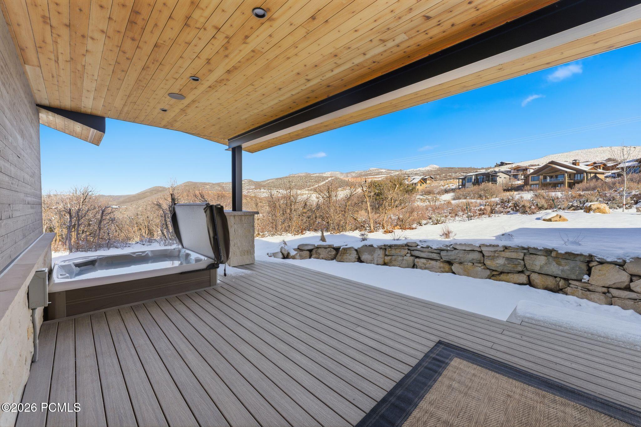 1105 E Longview Drive