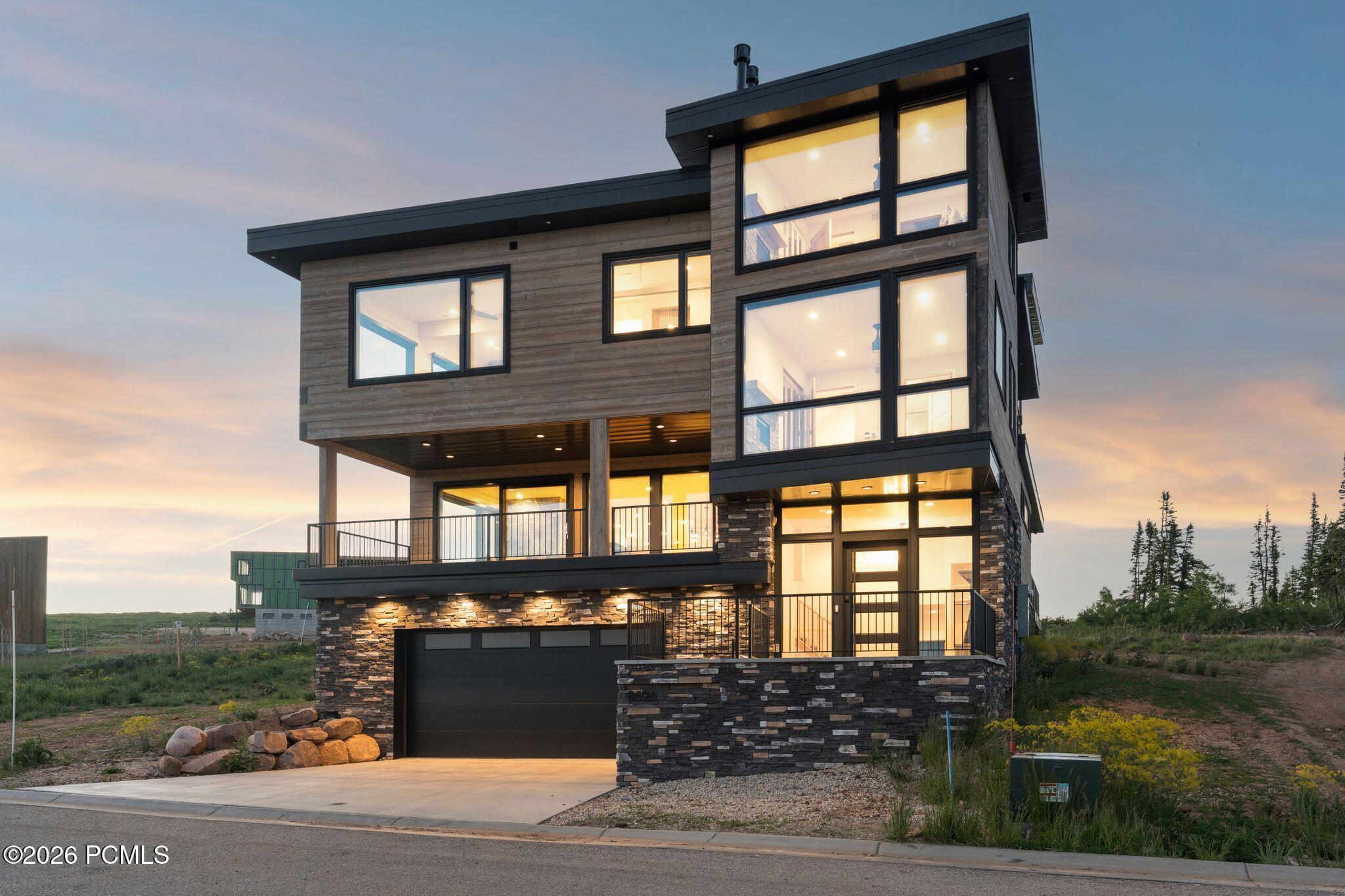 8526 Overlook Drive