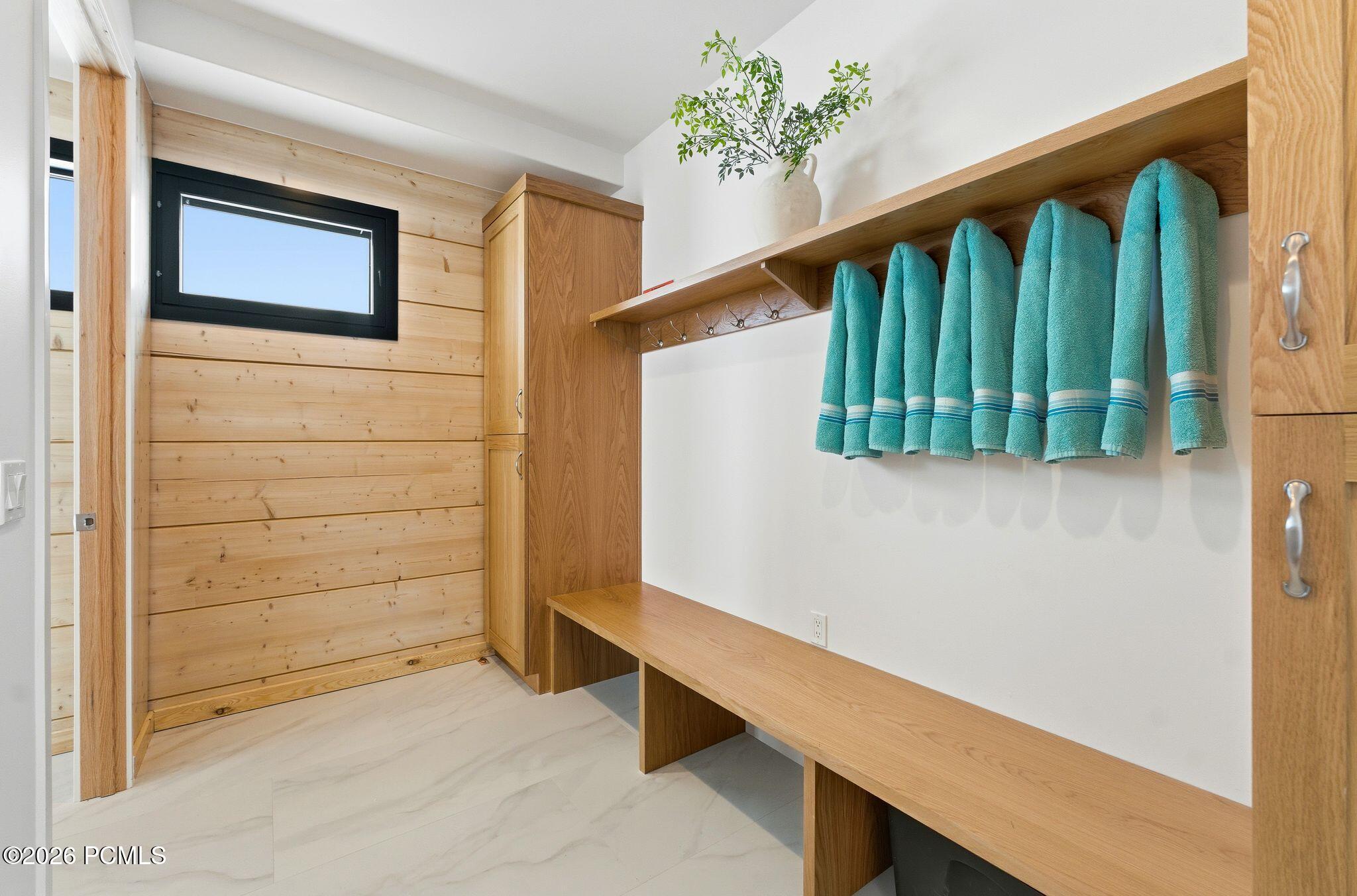 8526 Overlook Drive