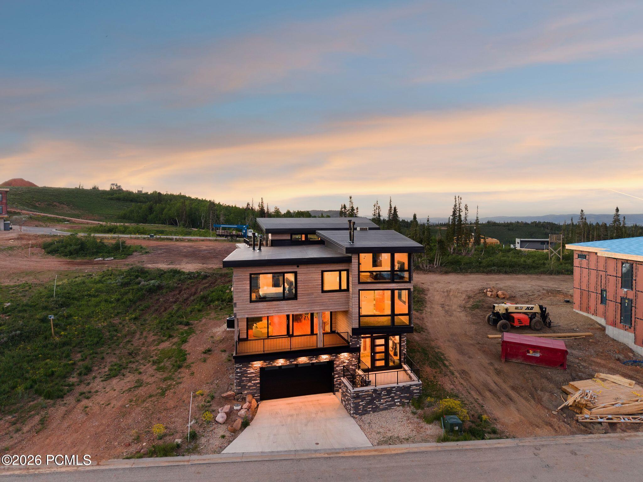 8526 Overlook Drive