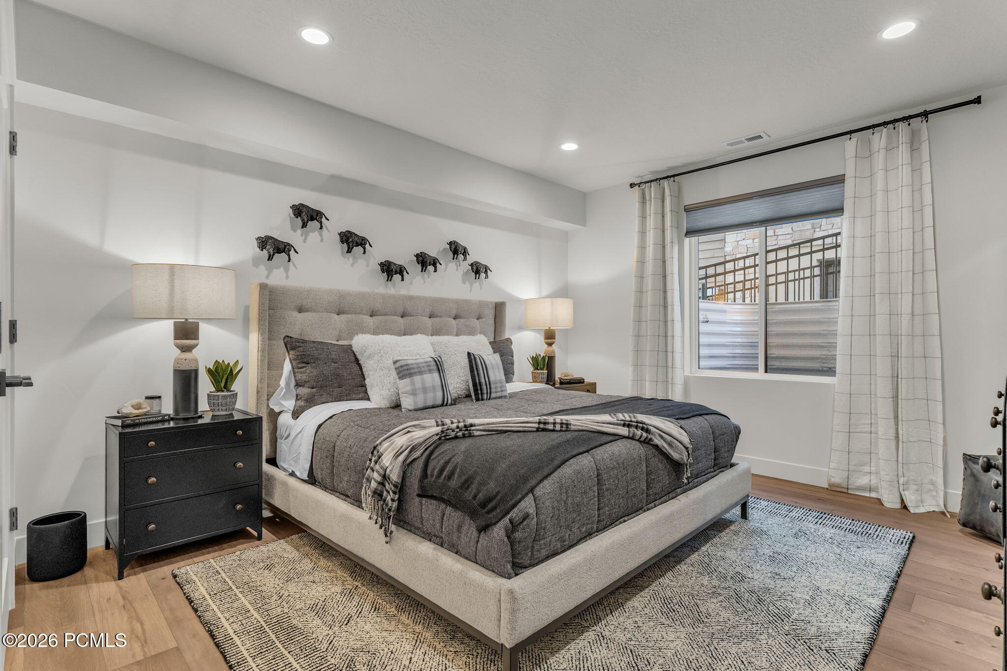 612 E Silver Hill Loop