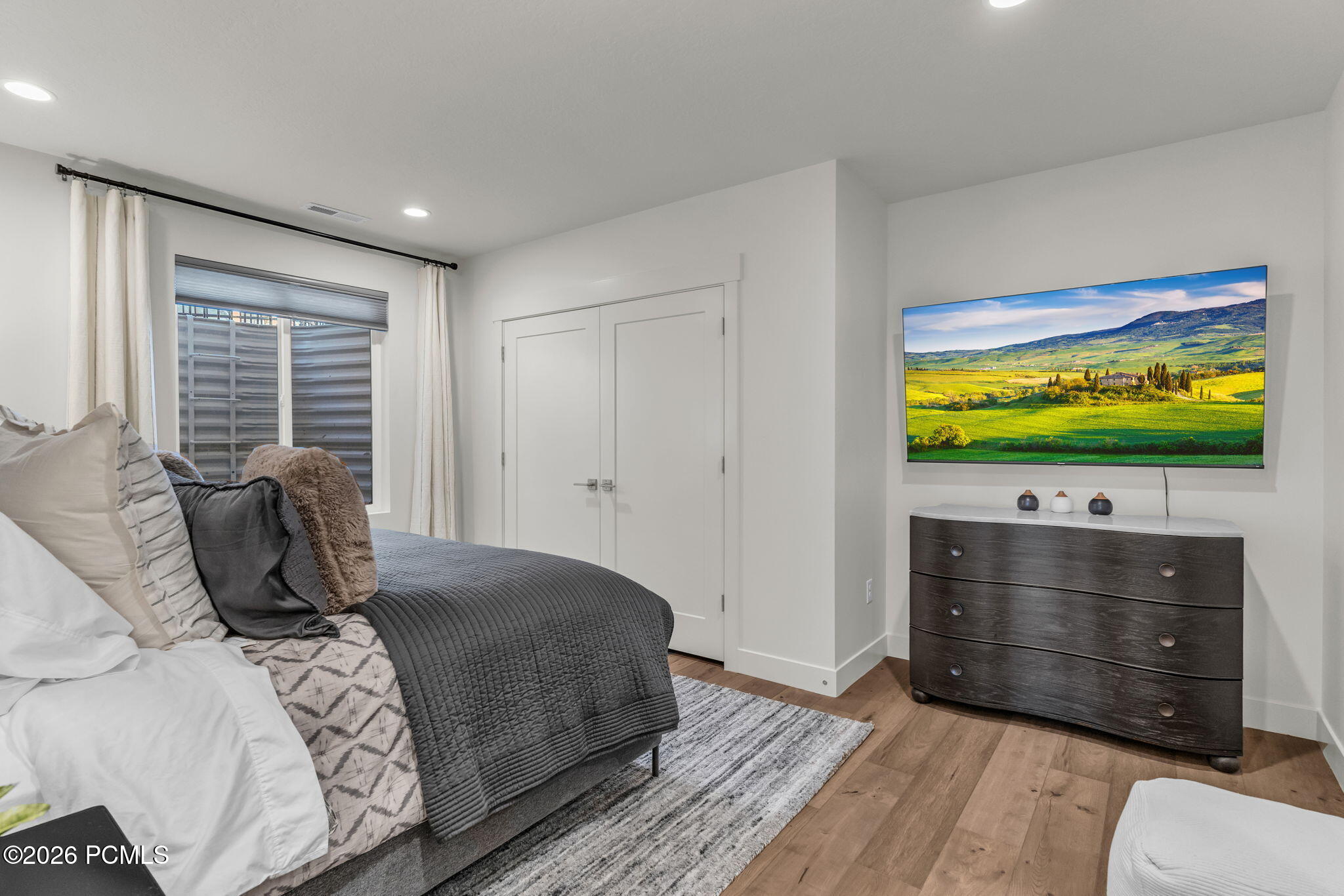 612 E Silver Hill Loop