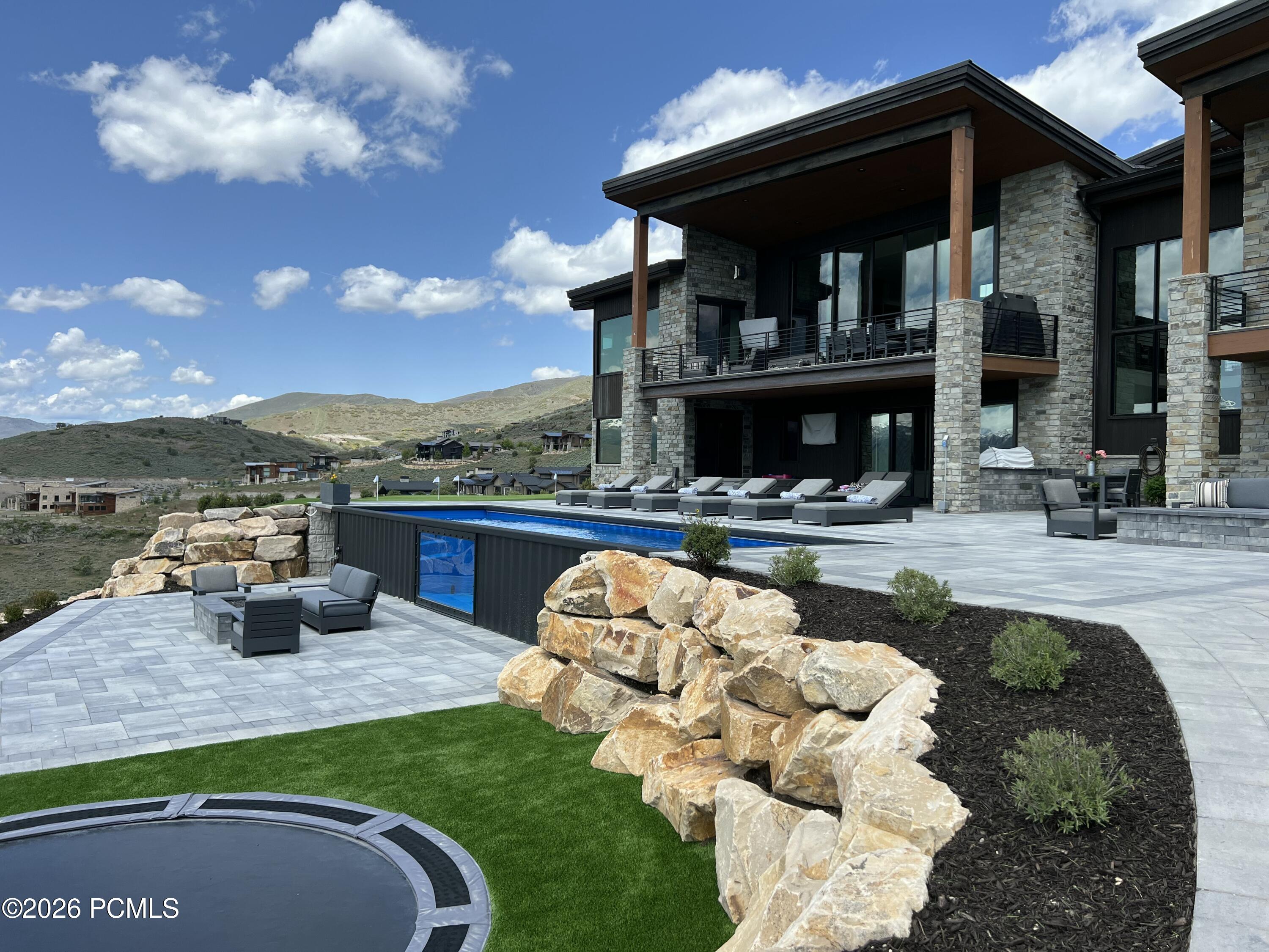 1125 N Explorer Peak Dr