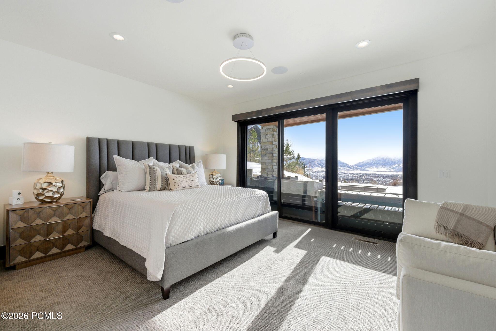 1125 N Explorer Peak Dr