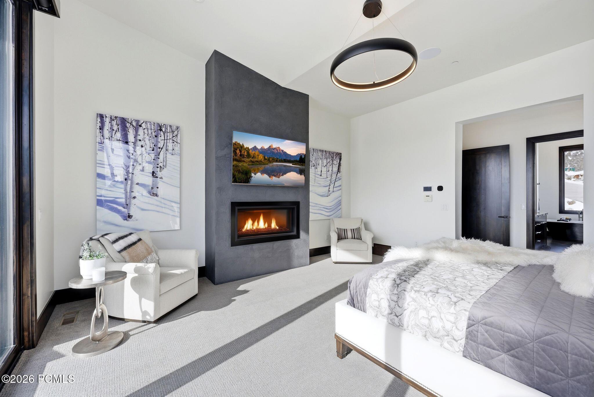 1125 N Explorer Peak Dr