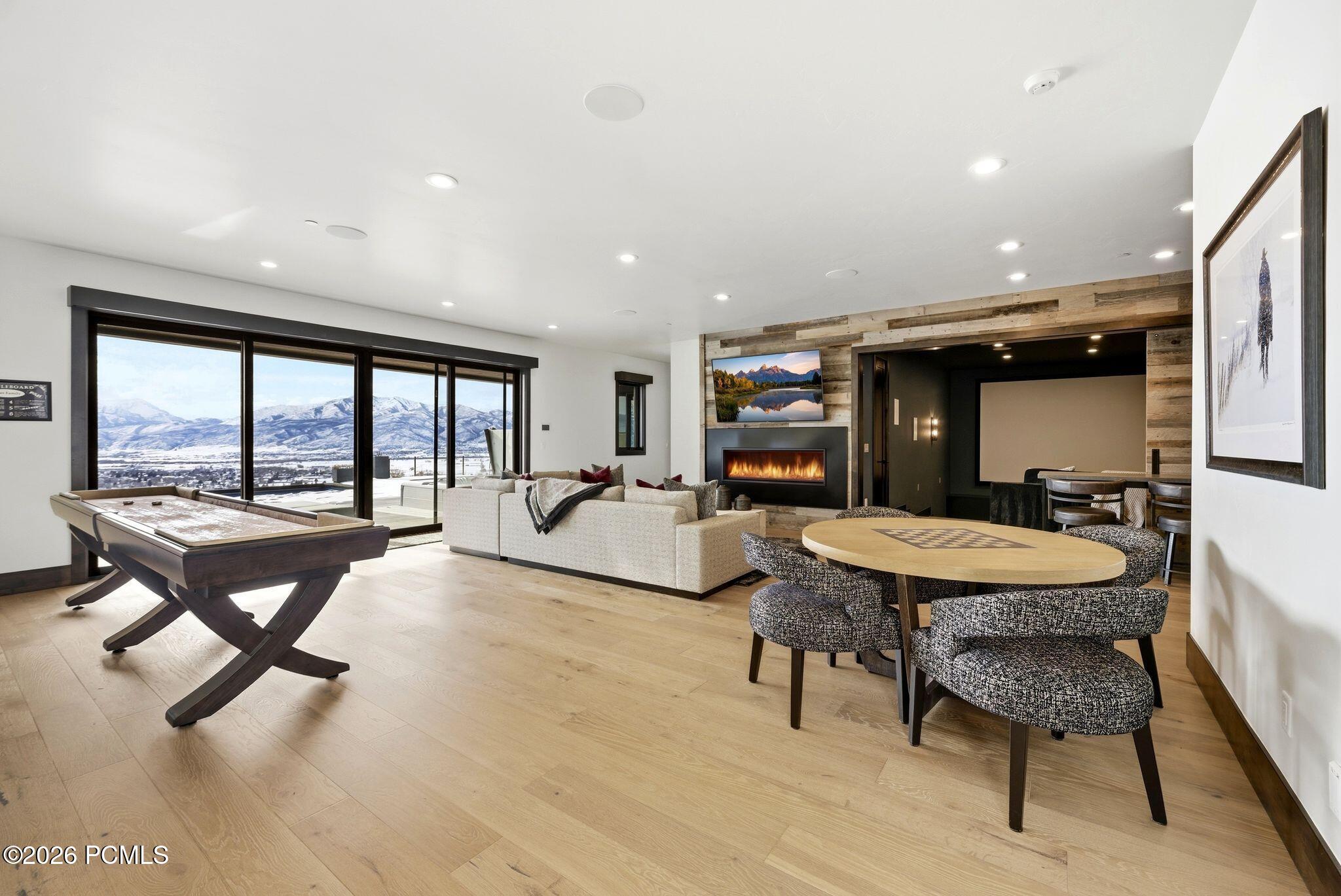 1125 N Explorer Peak Dr