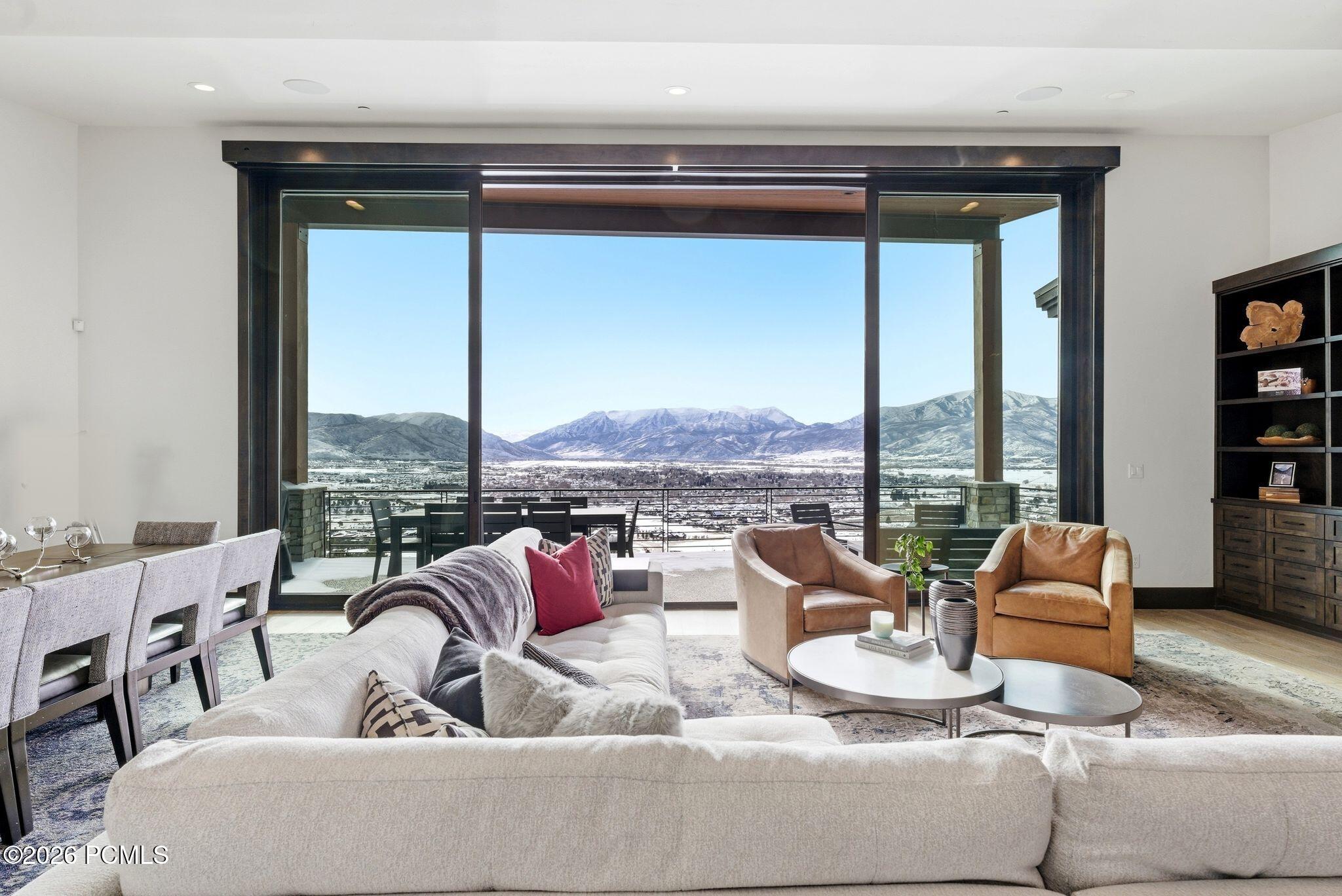 1125 N Explorer Peak Dr