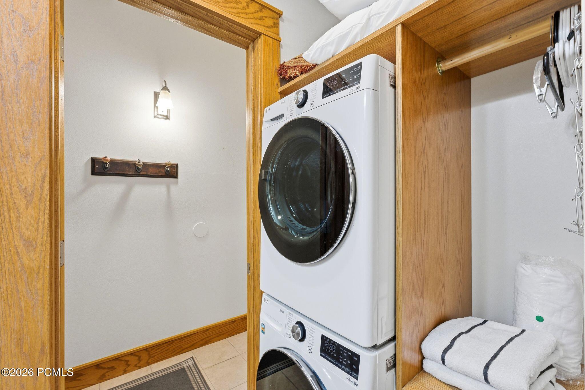 2305 Sidewinder Drive 911