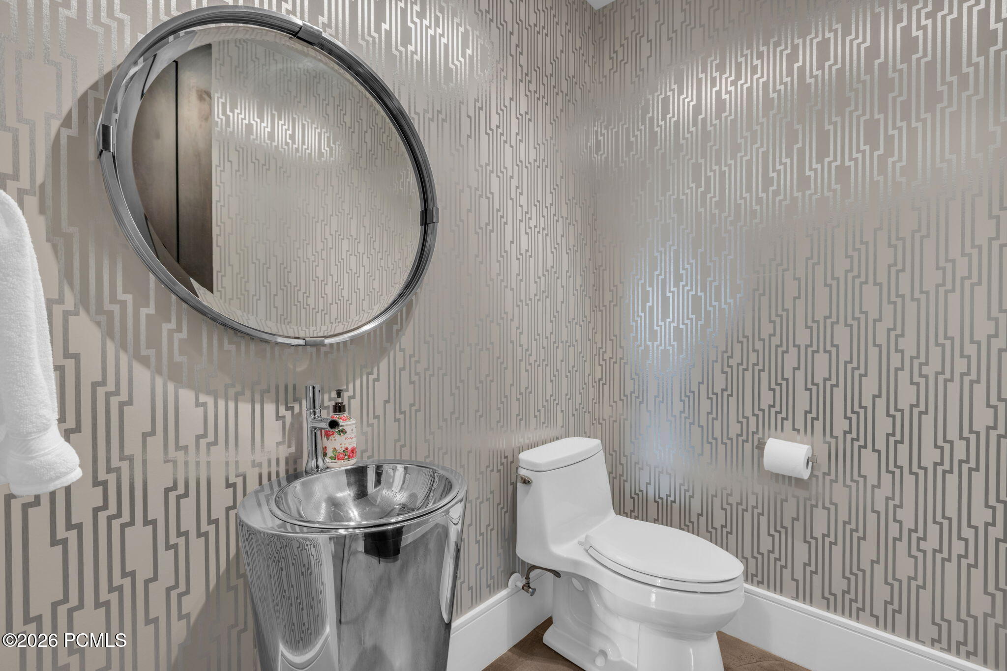 717 W Moose Hill Road