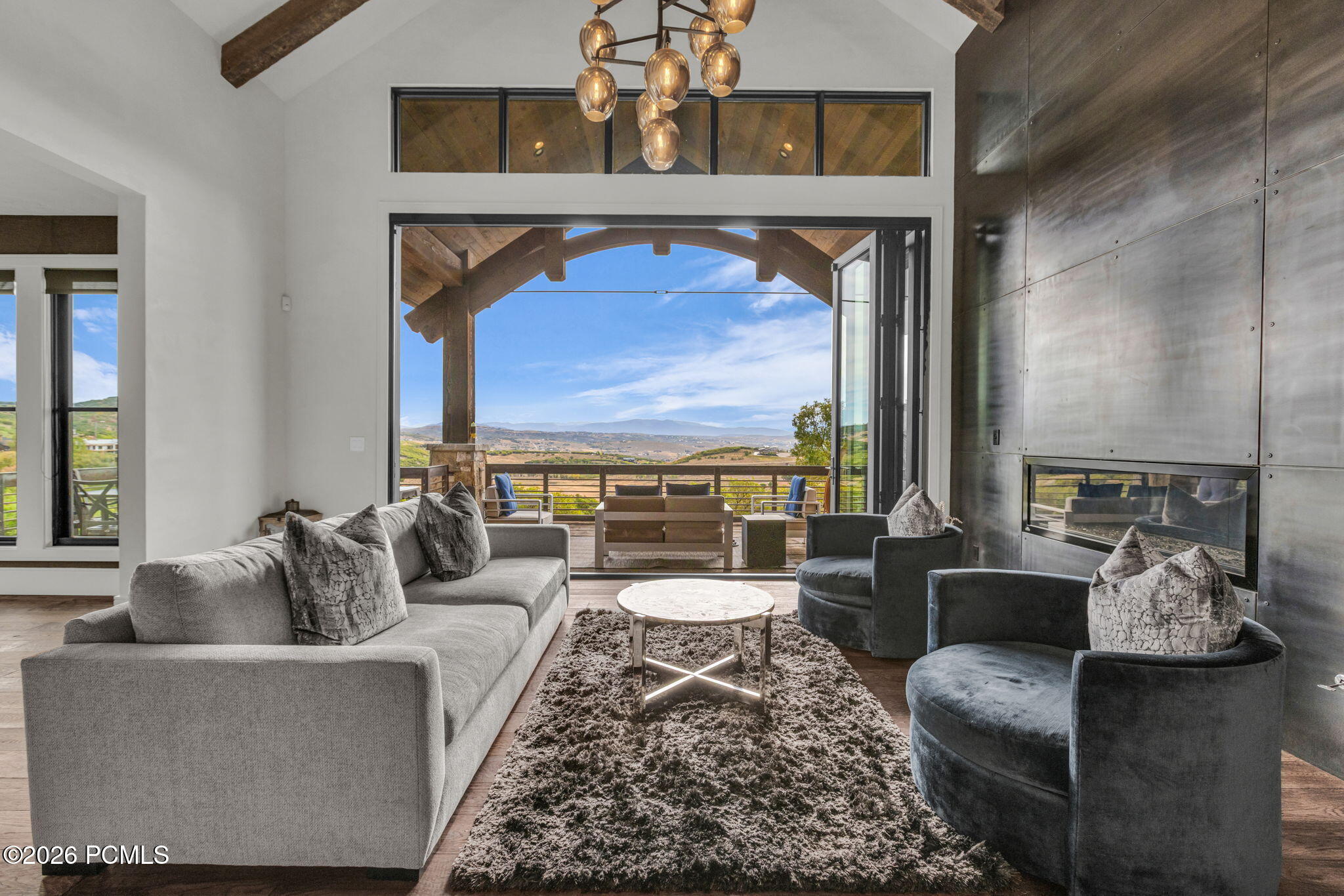 717 W Moose Hill Road