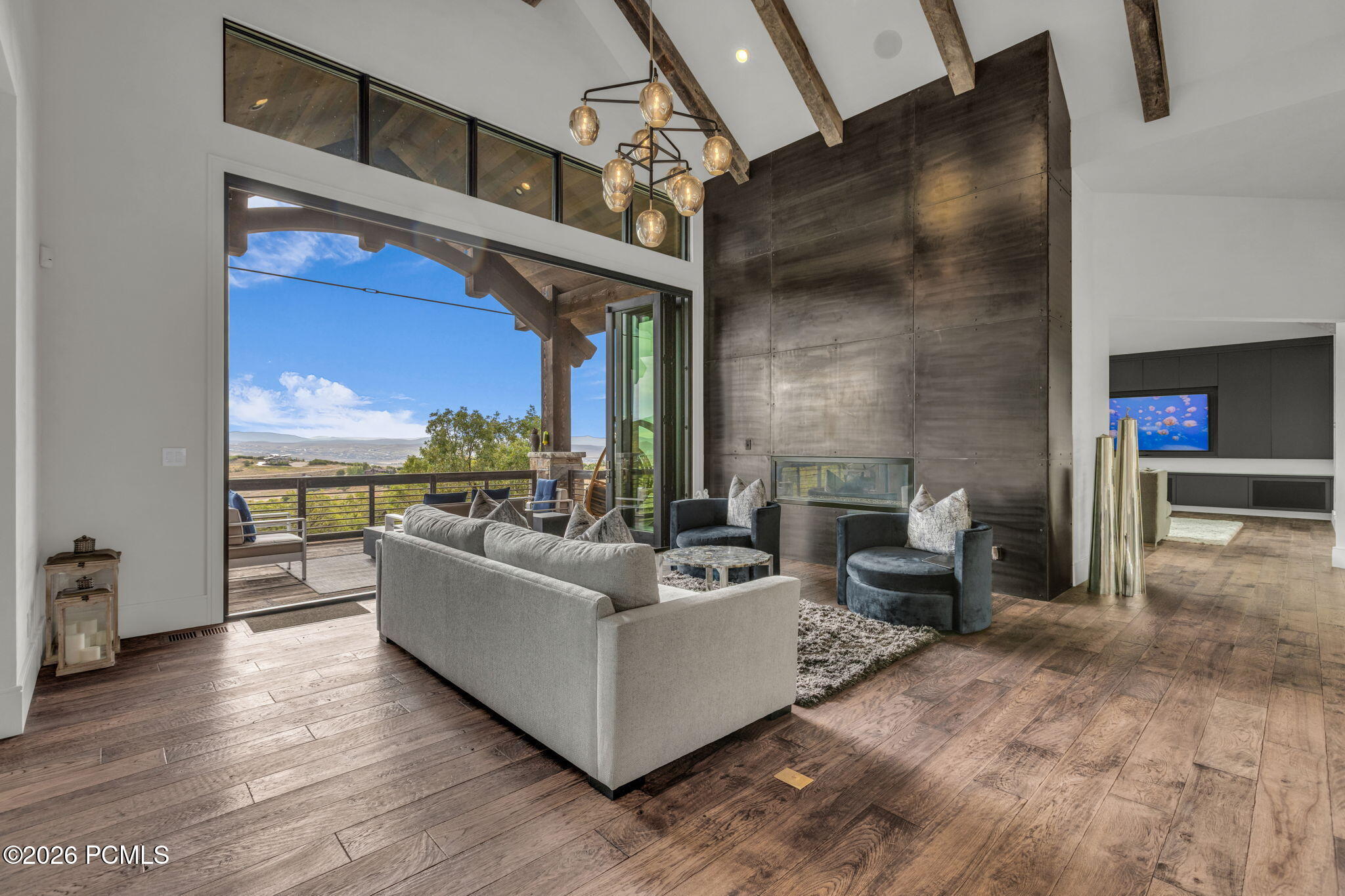 717 W Moose Hill Road