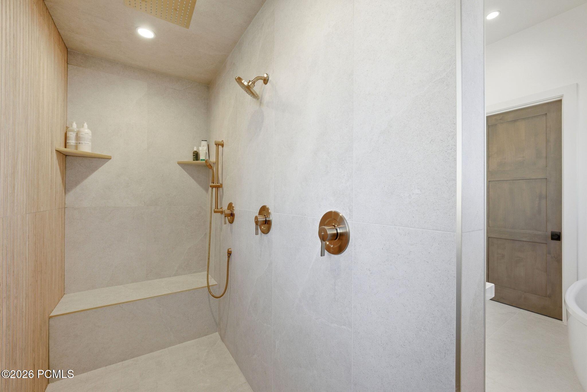 2044 E Notch Mountain Circle