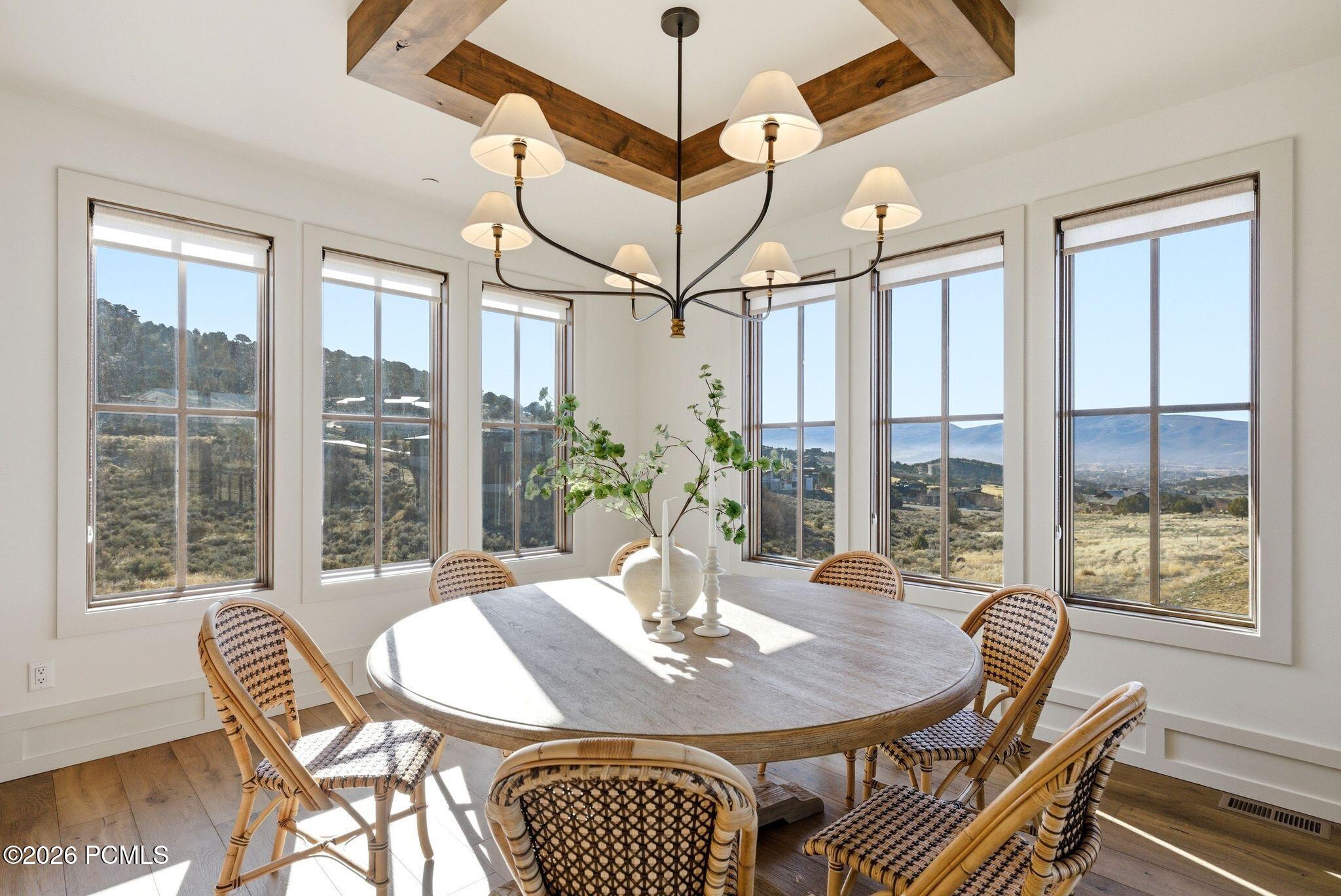 2044 E Notch Mountain Circle