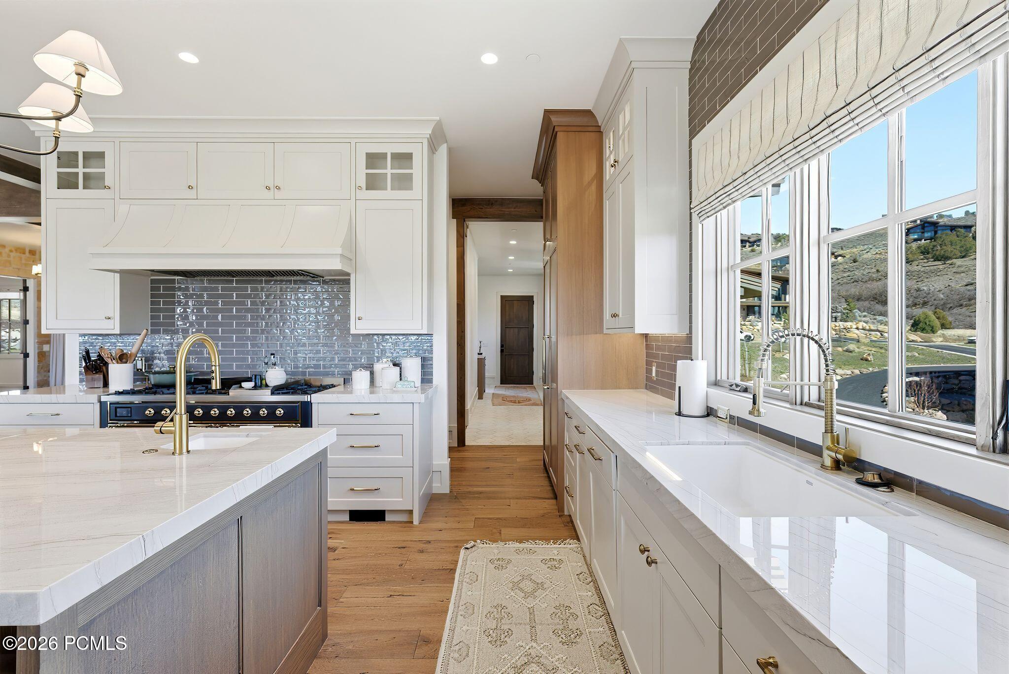 2044 E Notch Mountain Circle