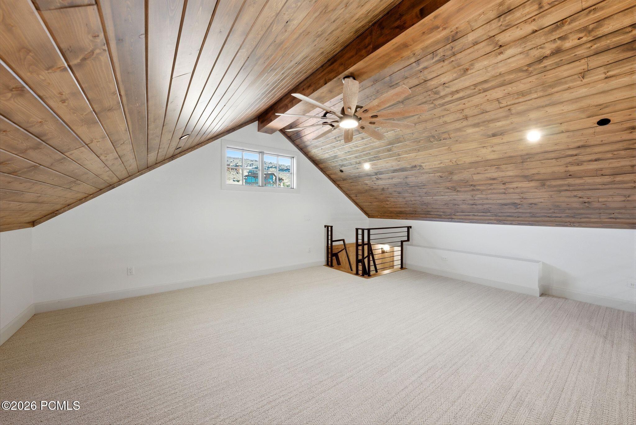 2044 E Notch Mountain Circle