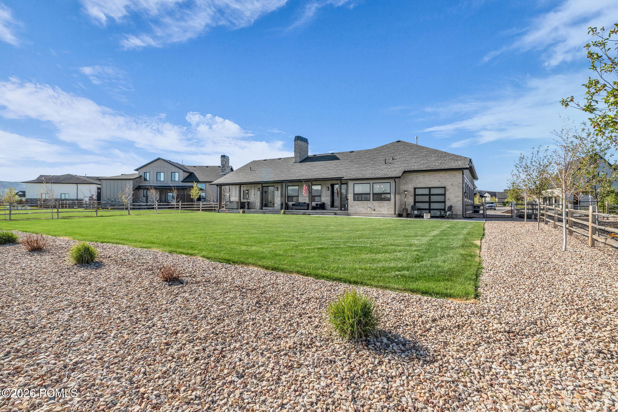 943 Hart Loop