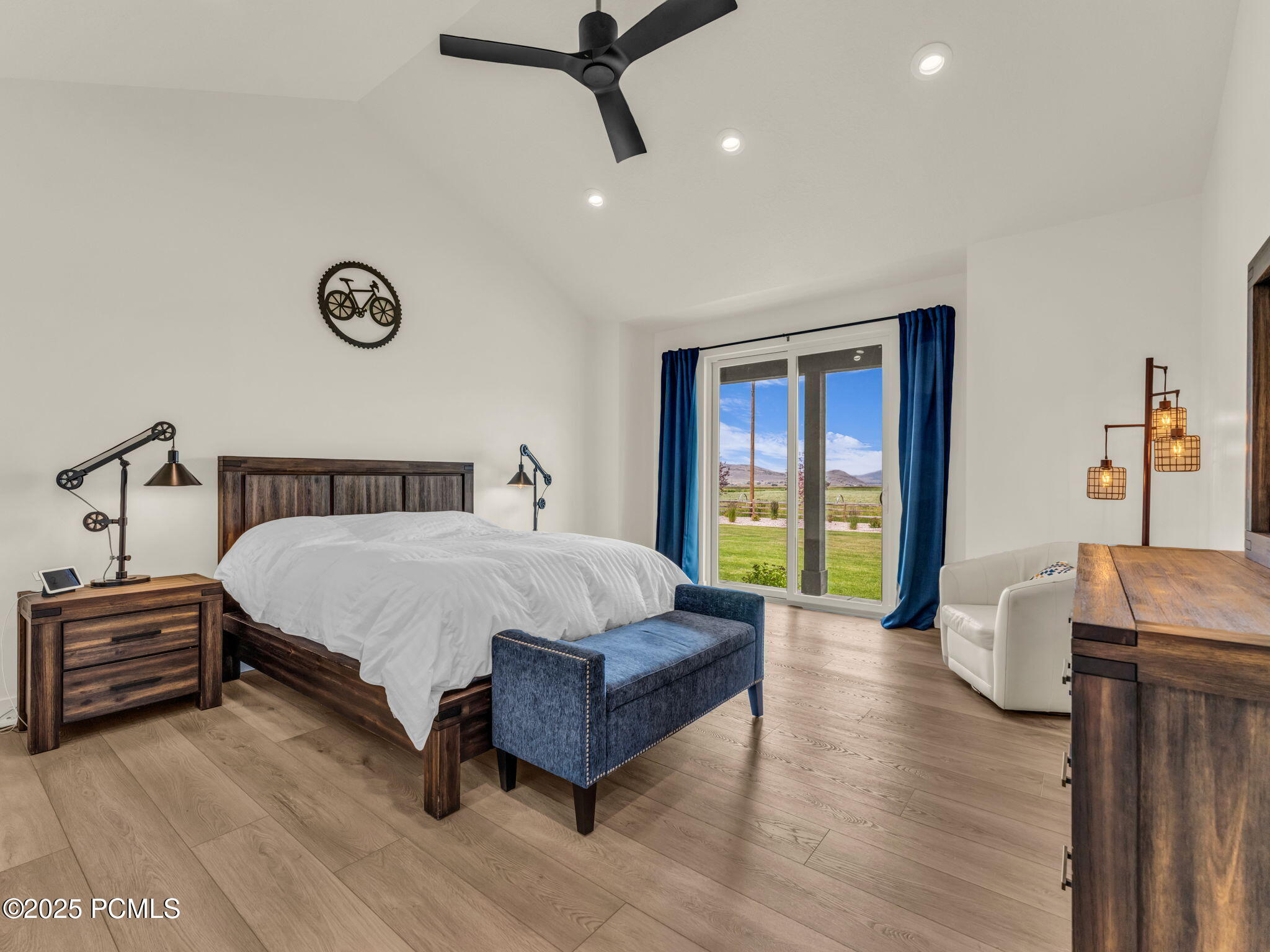 943 Hart Loop