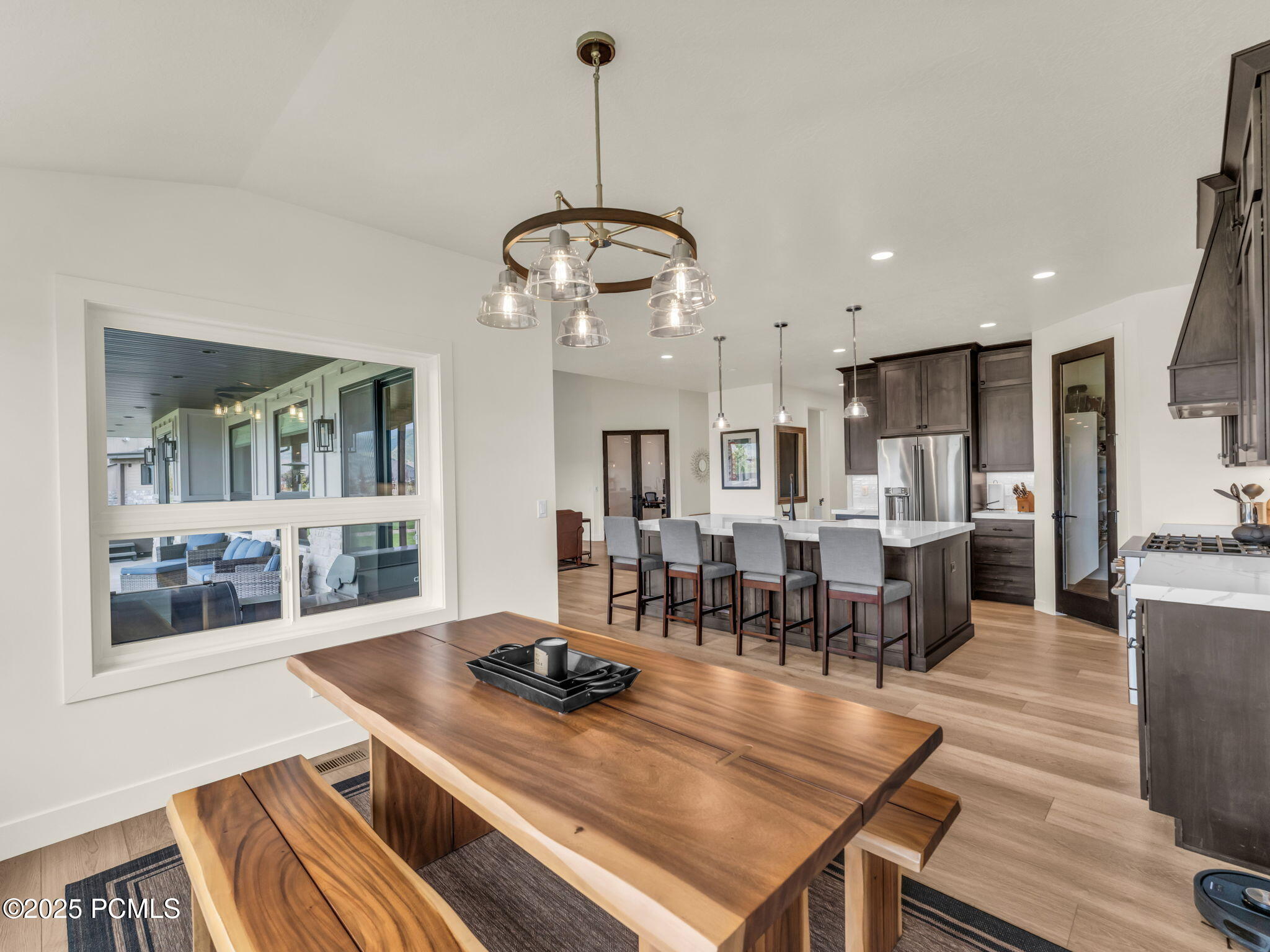 943 Hart Loop