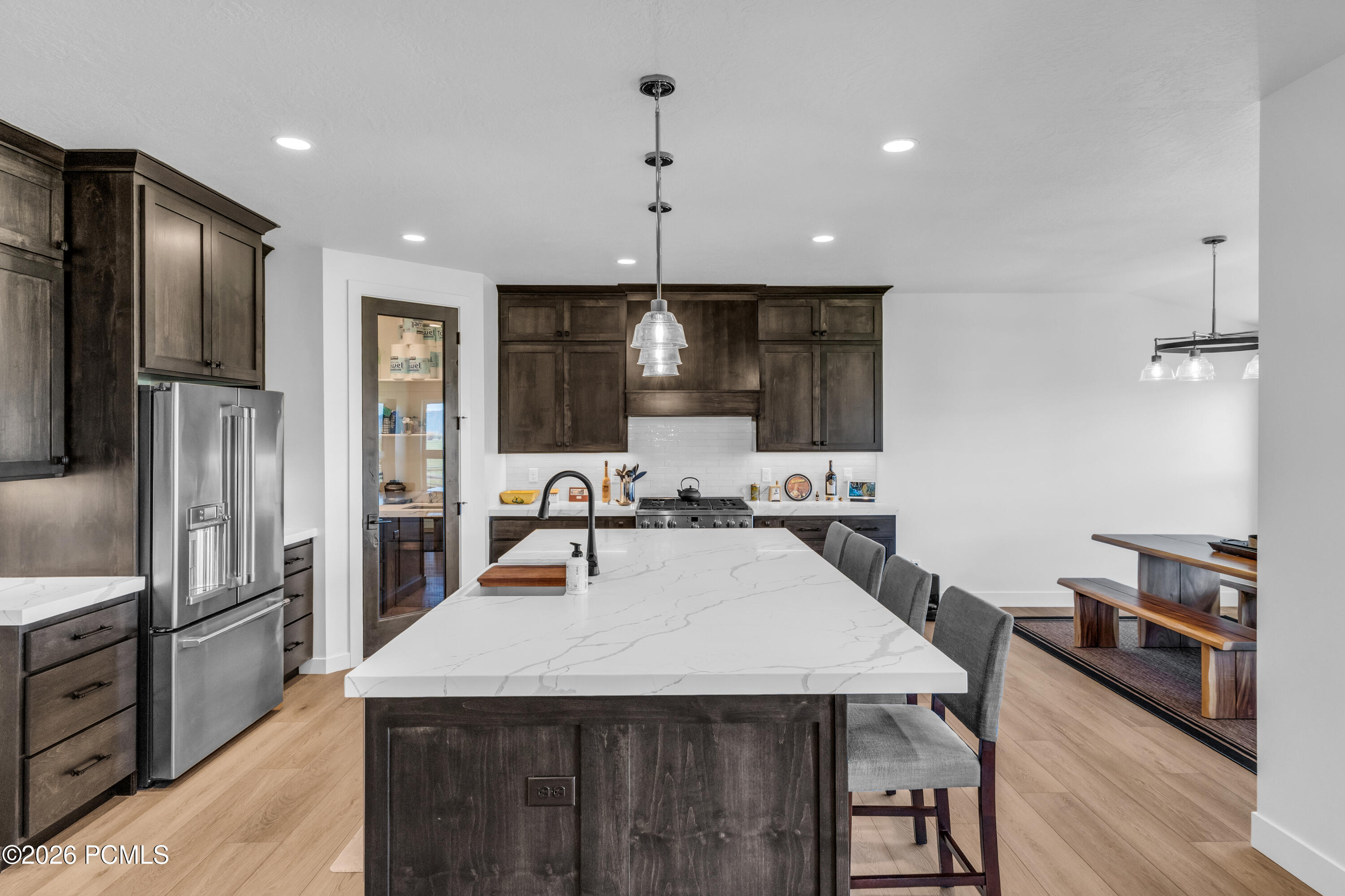 943 Hart Loop