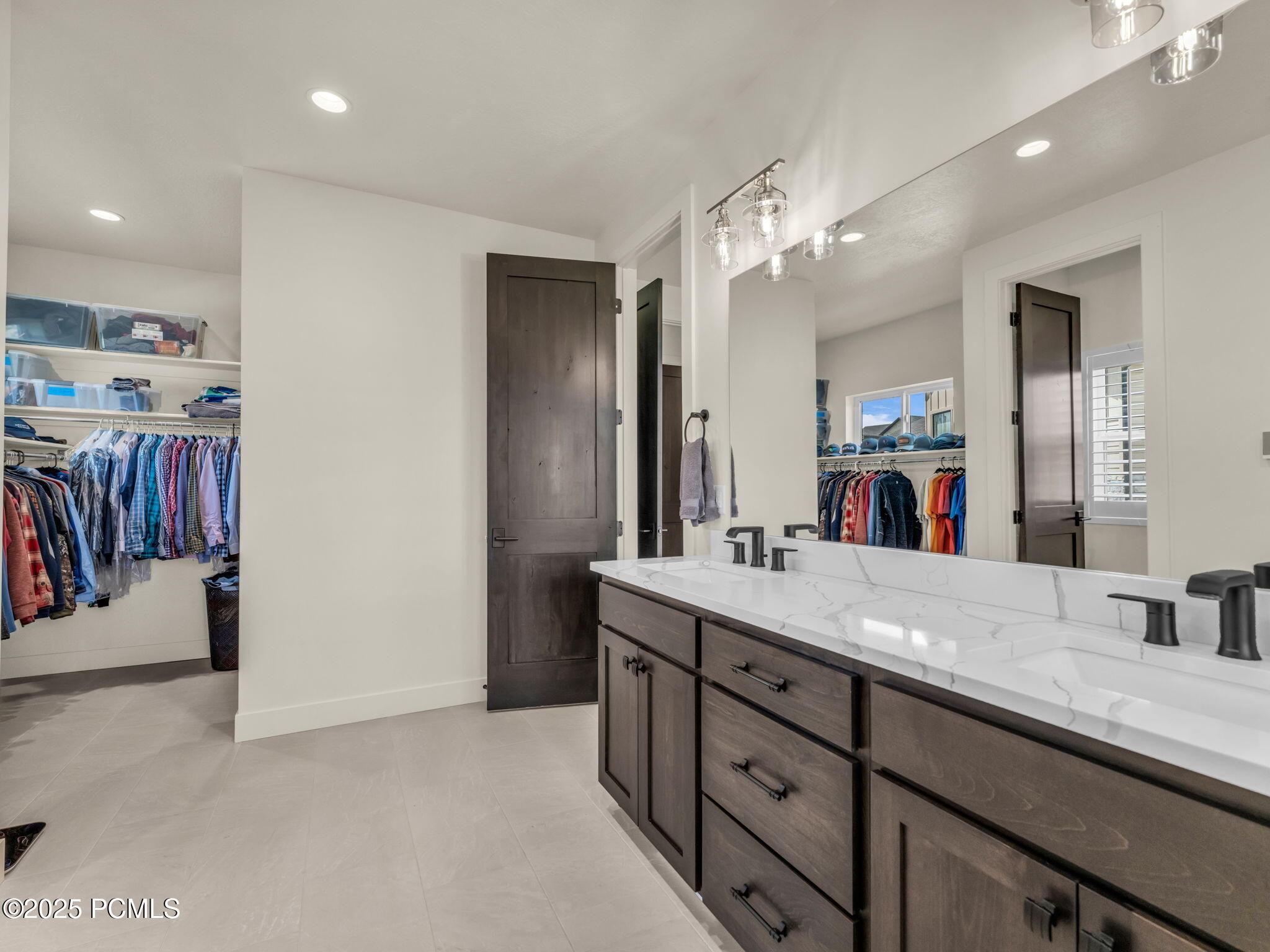 943 Hart Loop