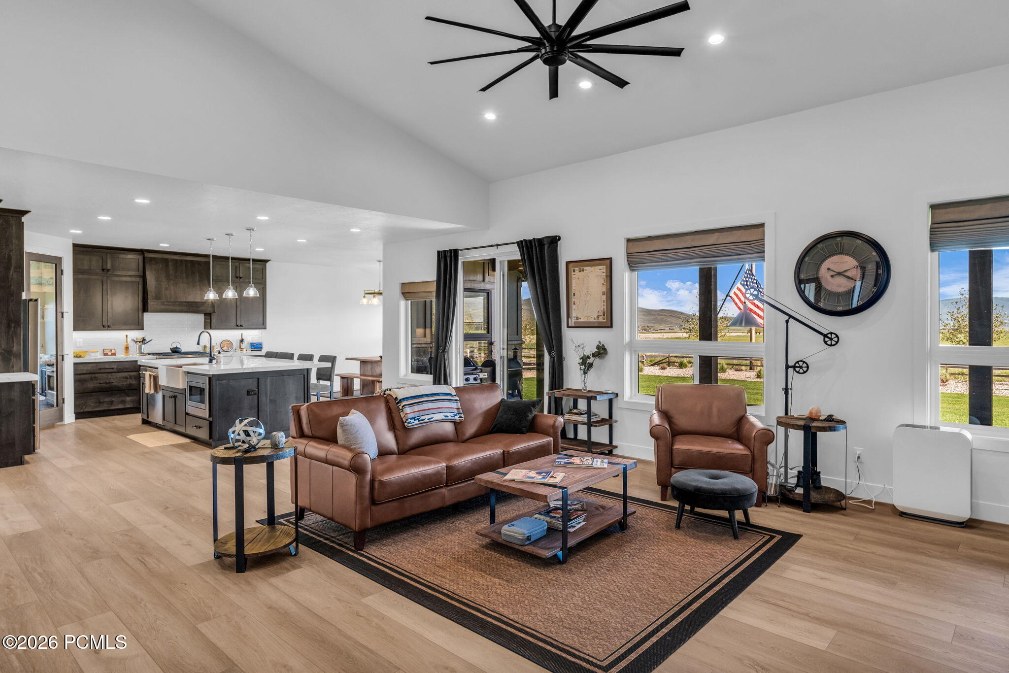 943 Hart Loop