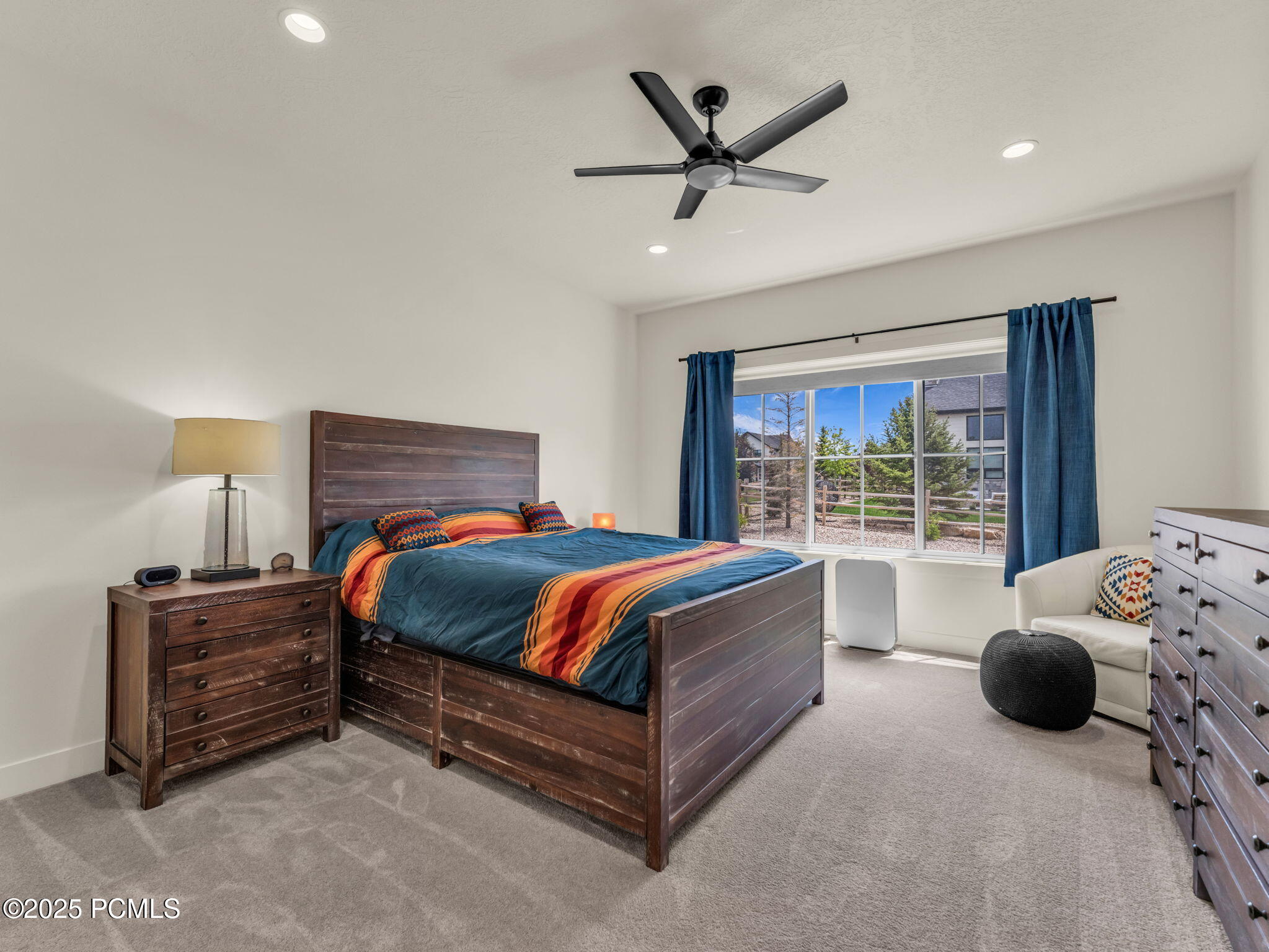 943 Hart Loop