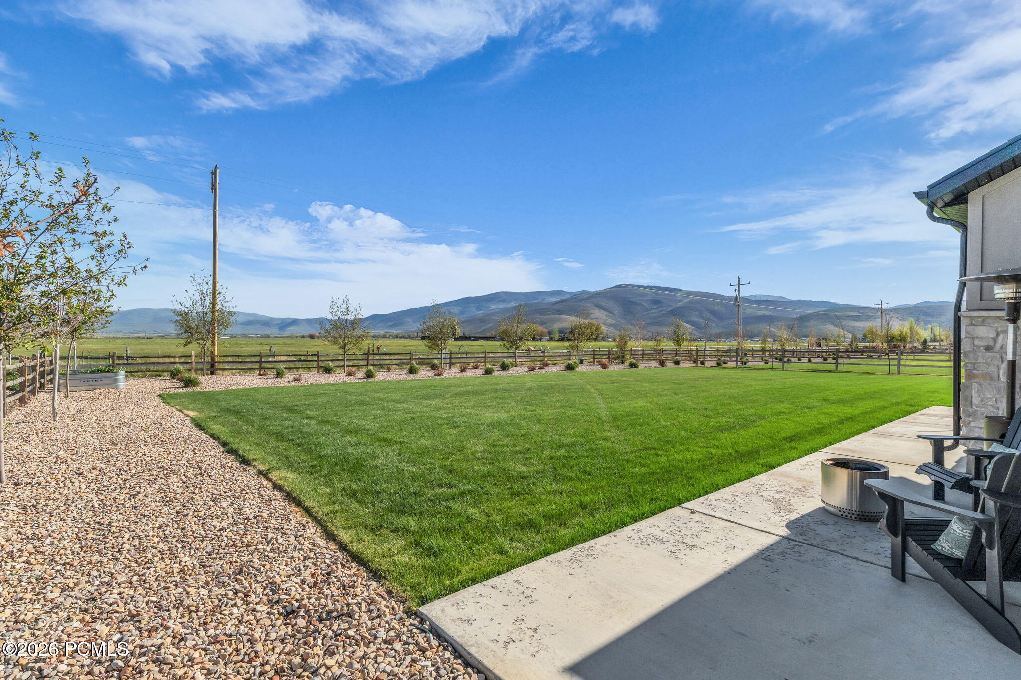 943 Hart Loop