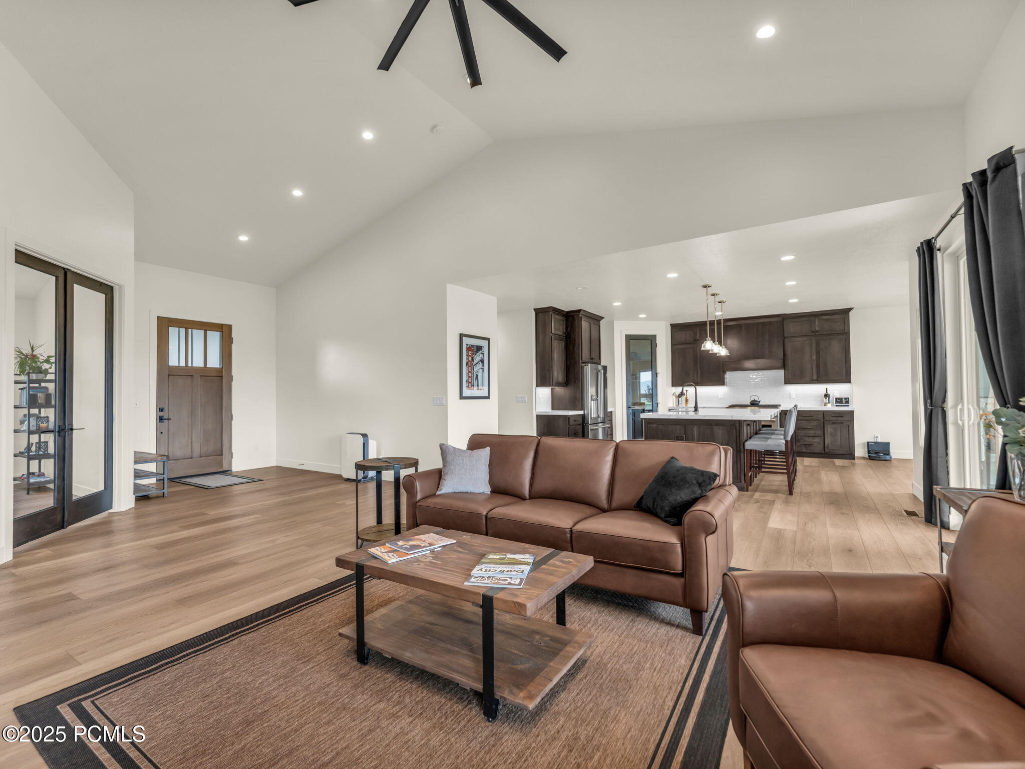 943 Hart Loop