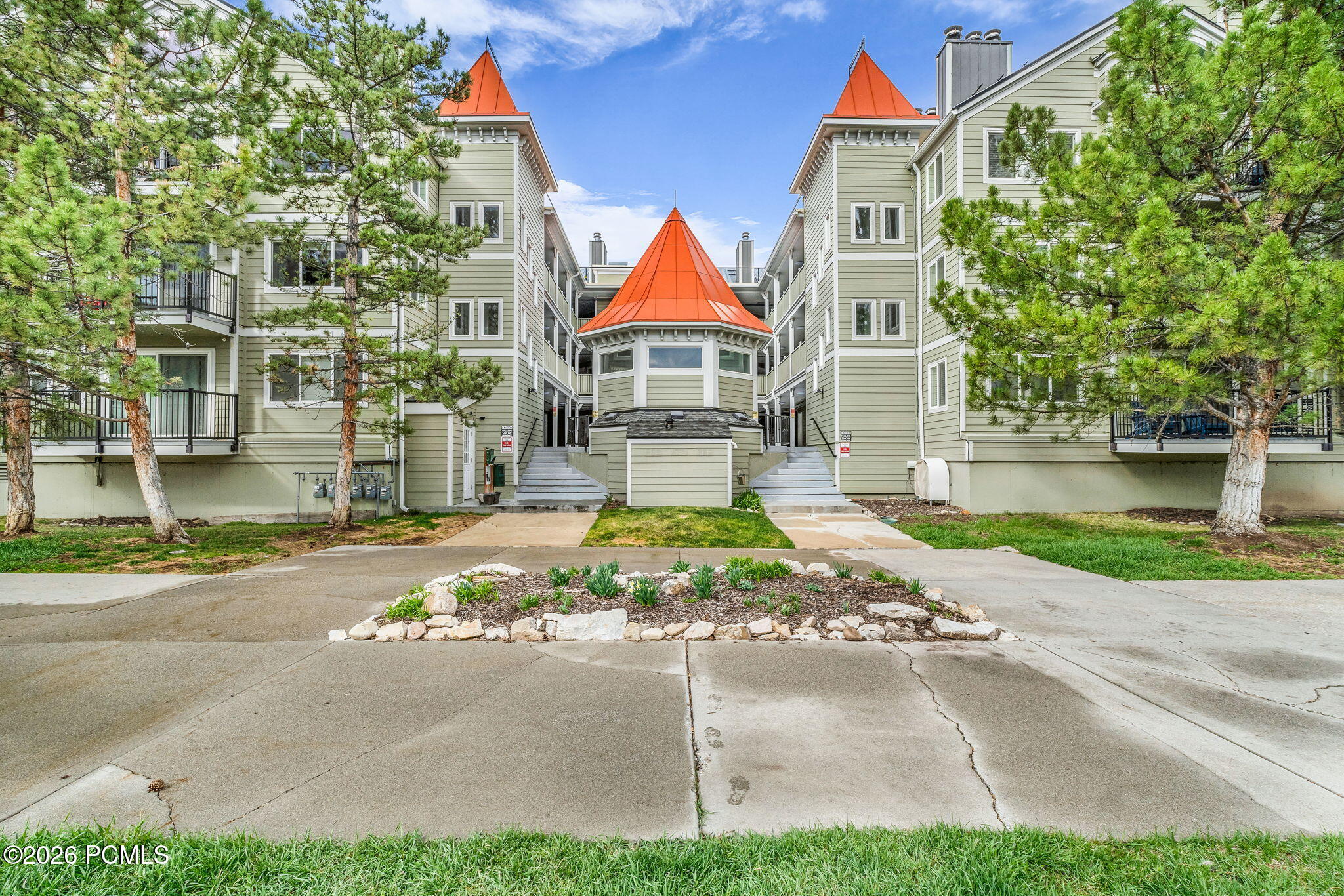 1885 Prospector Ave B12