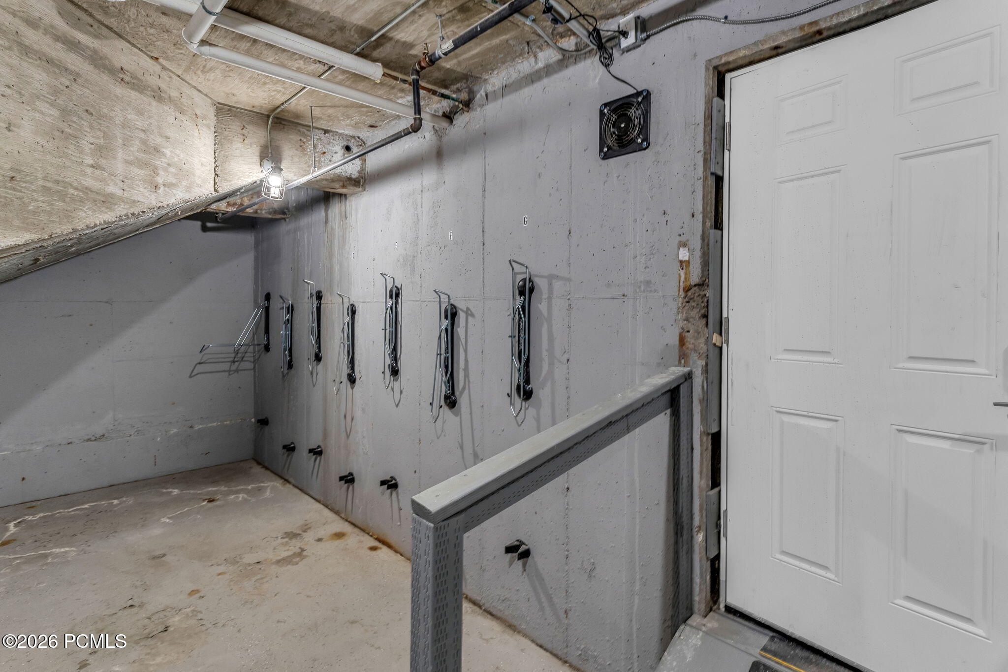 1885 Prospector Ave B12