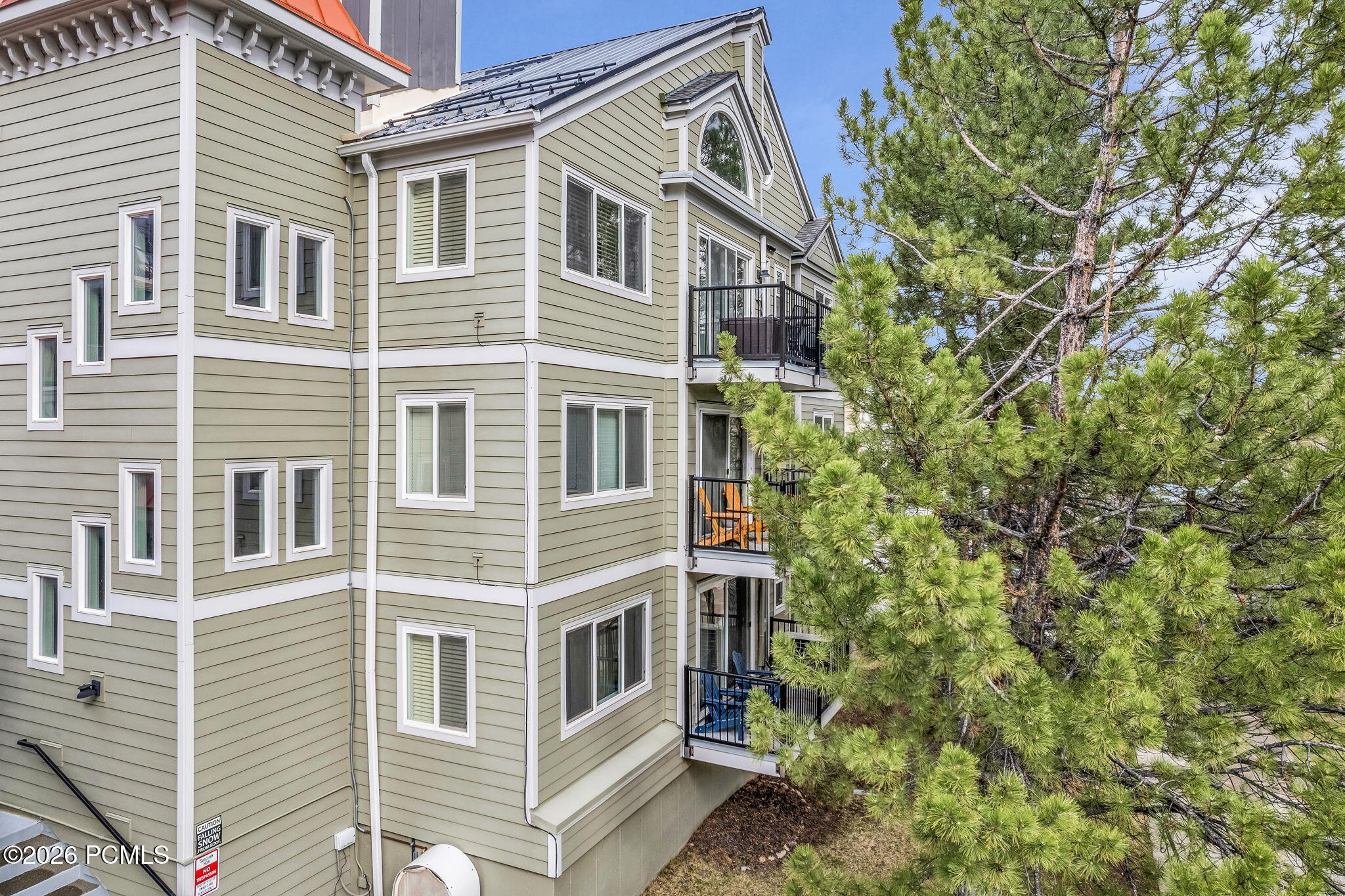 1885 Prospector Ave B12