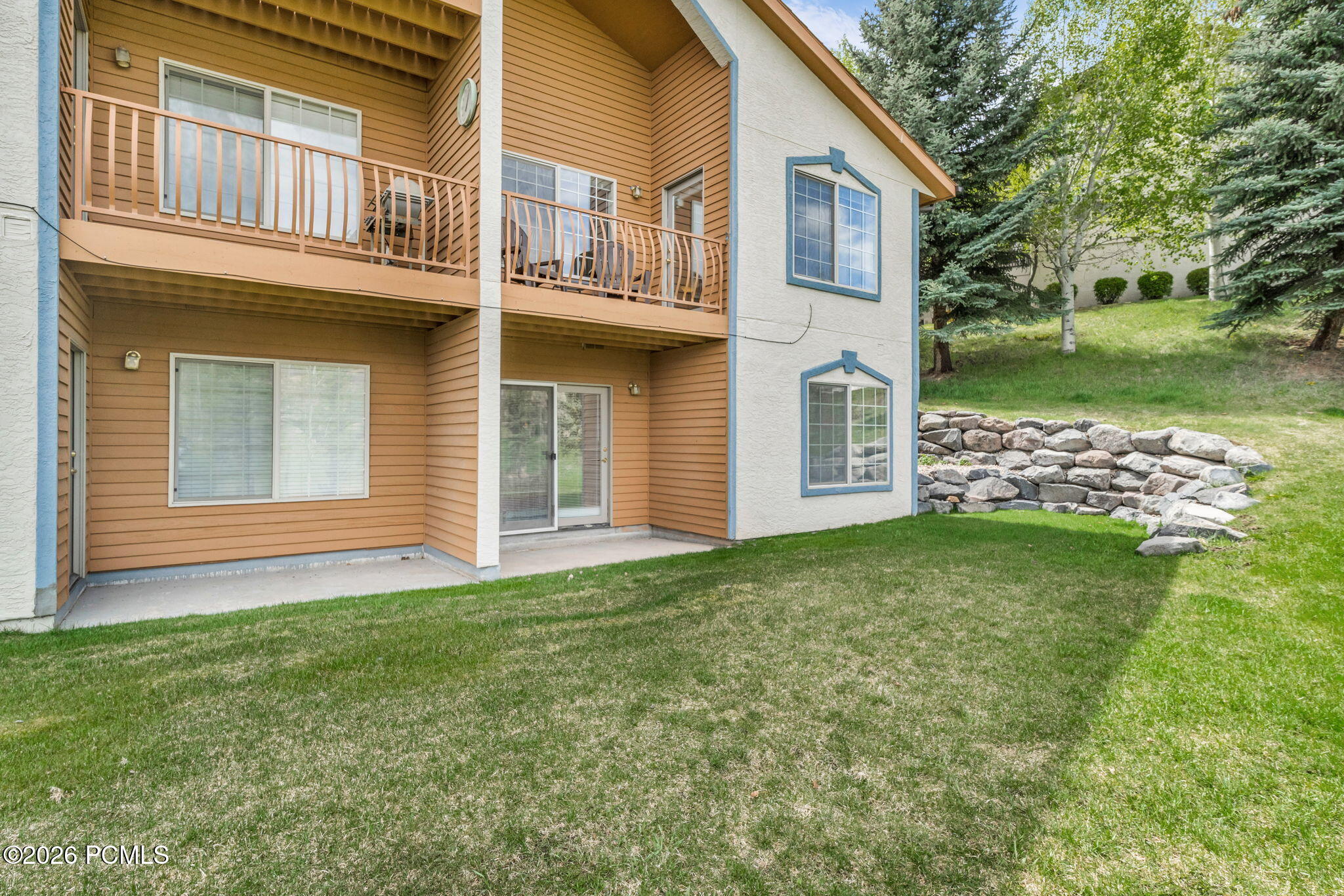 984 Uri Lane D-6