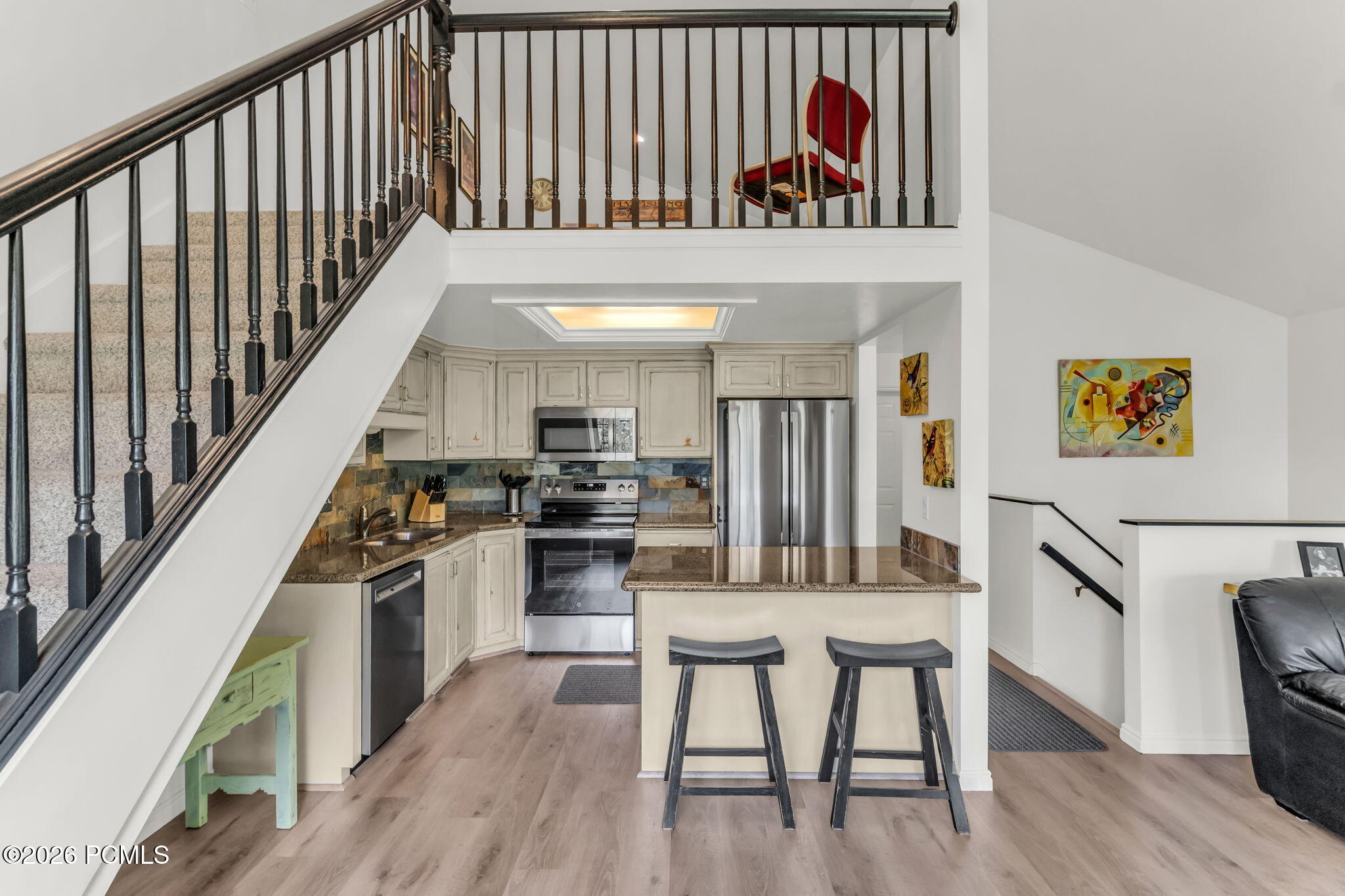 984 Uri Lane D-6