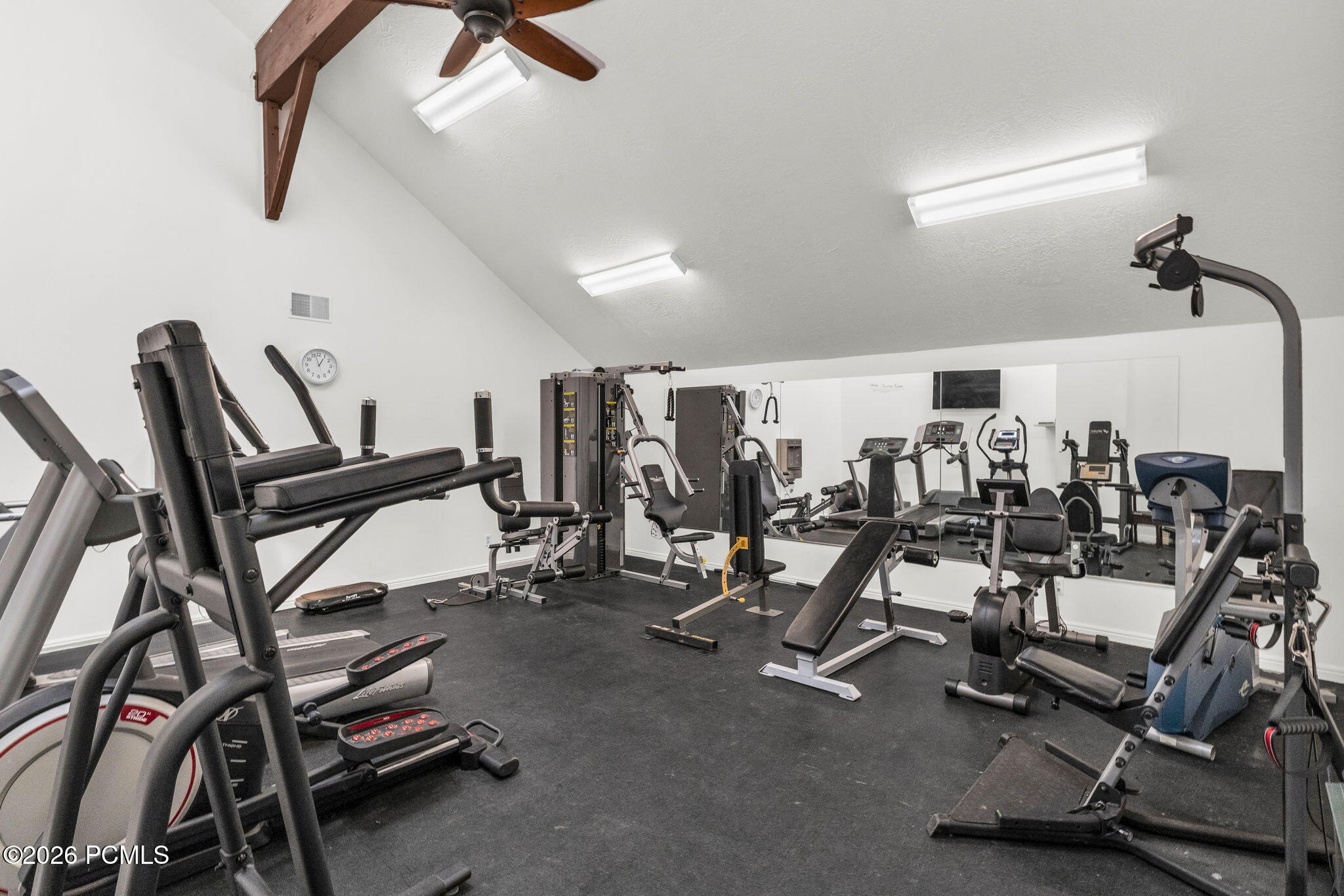 984 Uri Lane D-6