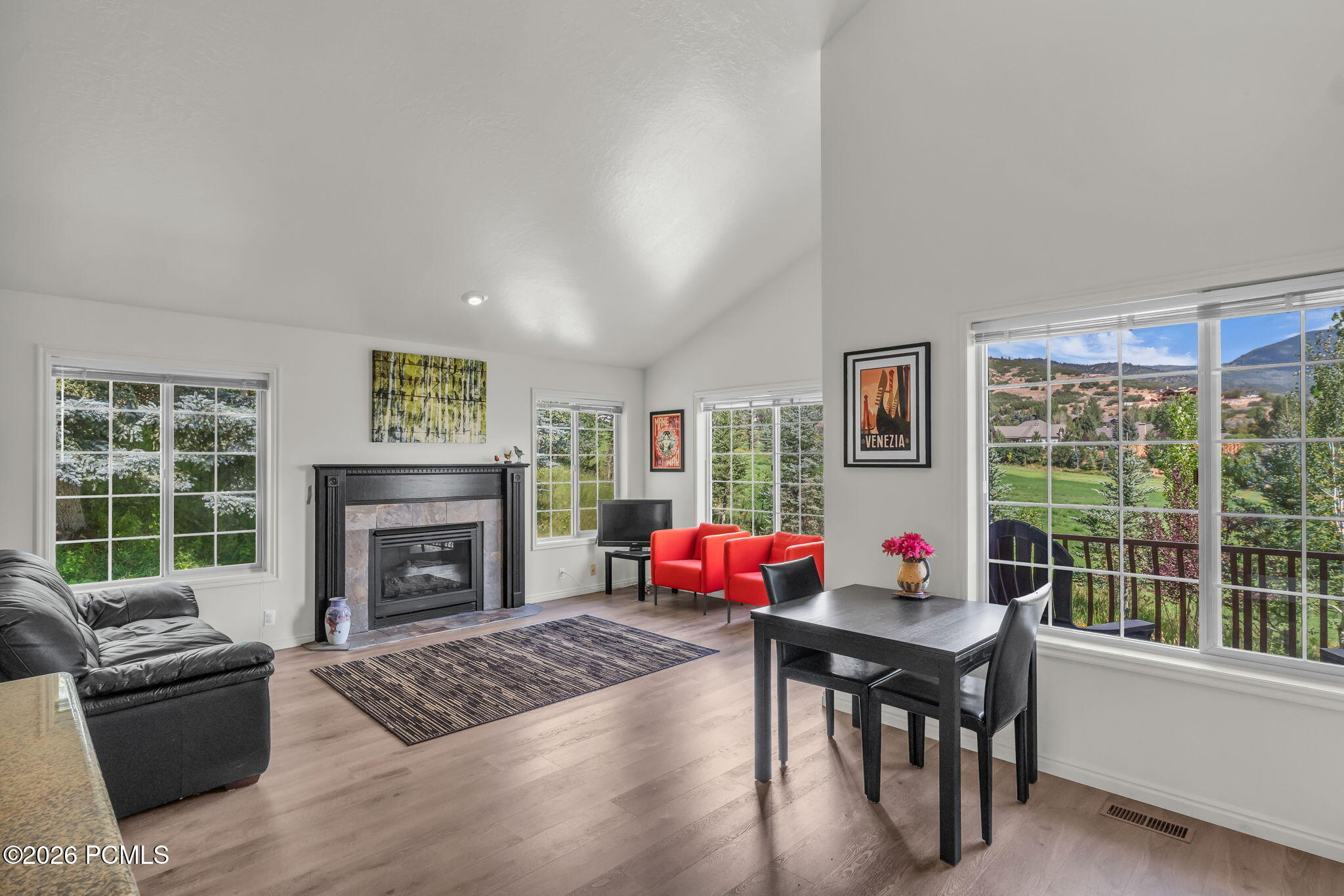 984 Uri Lane D-6