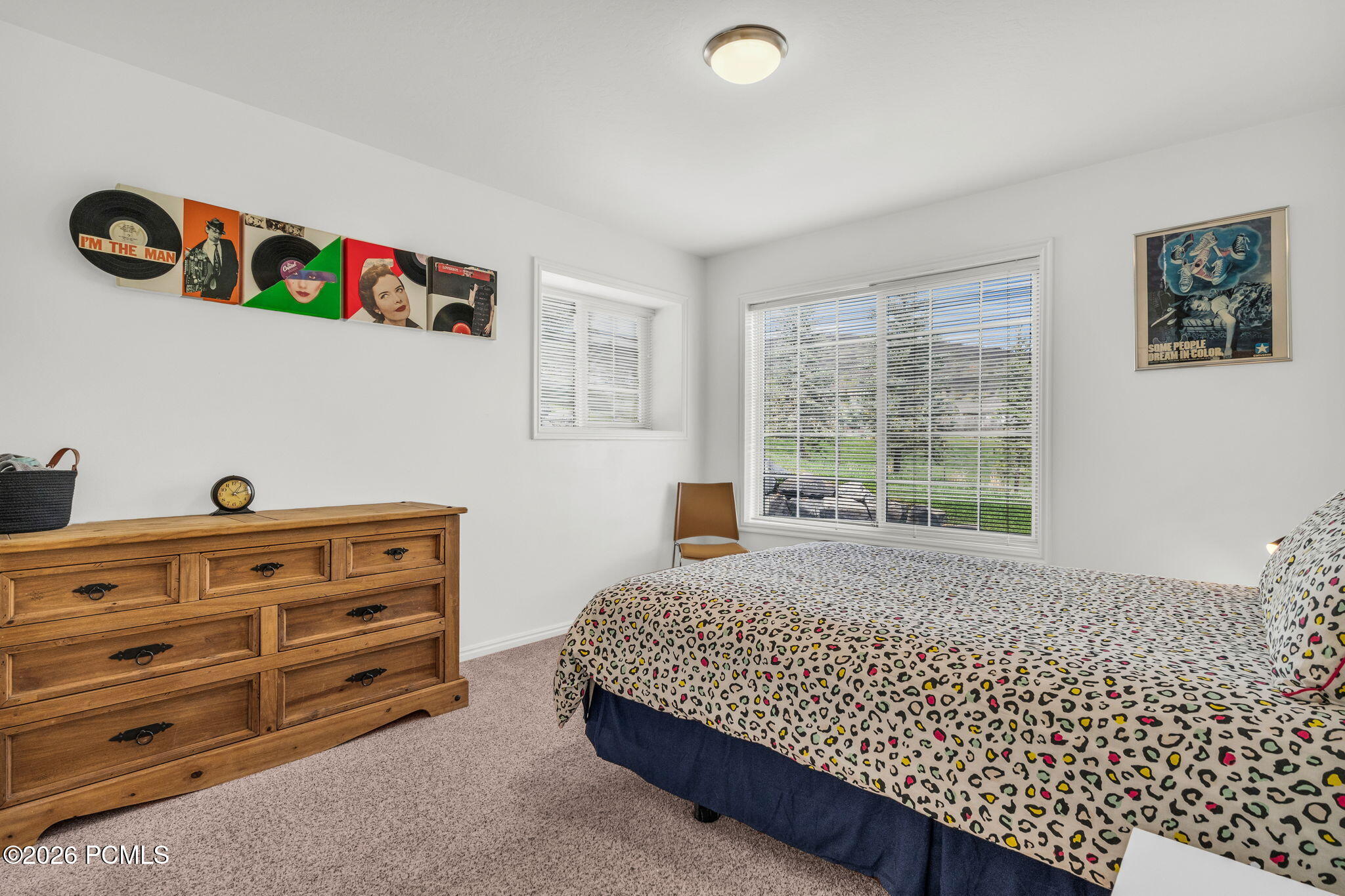 984 Uri Lane D-6
