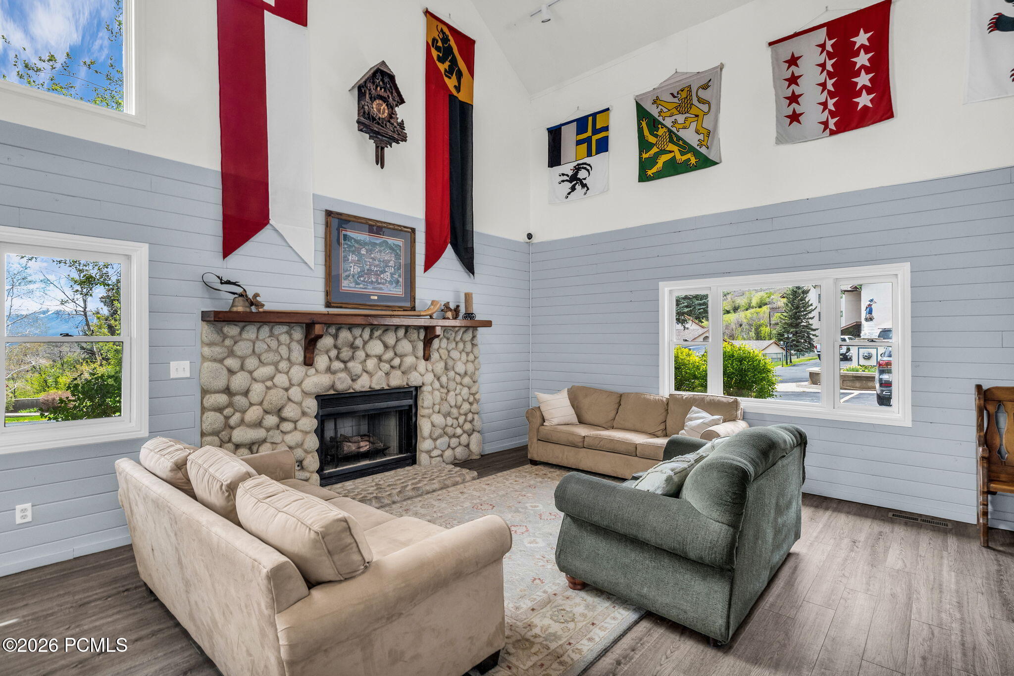 984 Uri Lane D-6