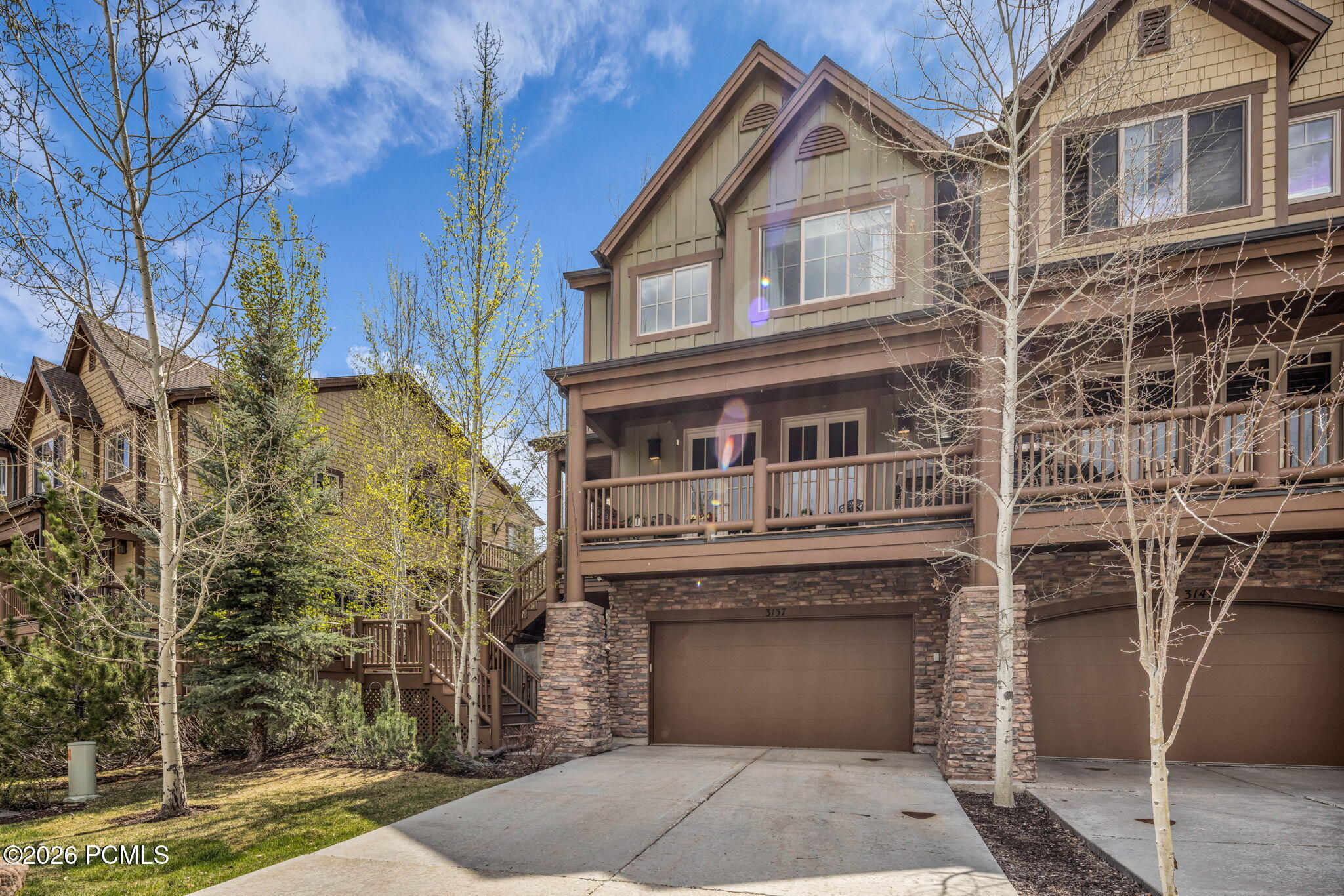 3137 Lower Saddleback Road