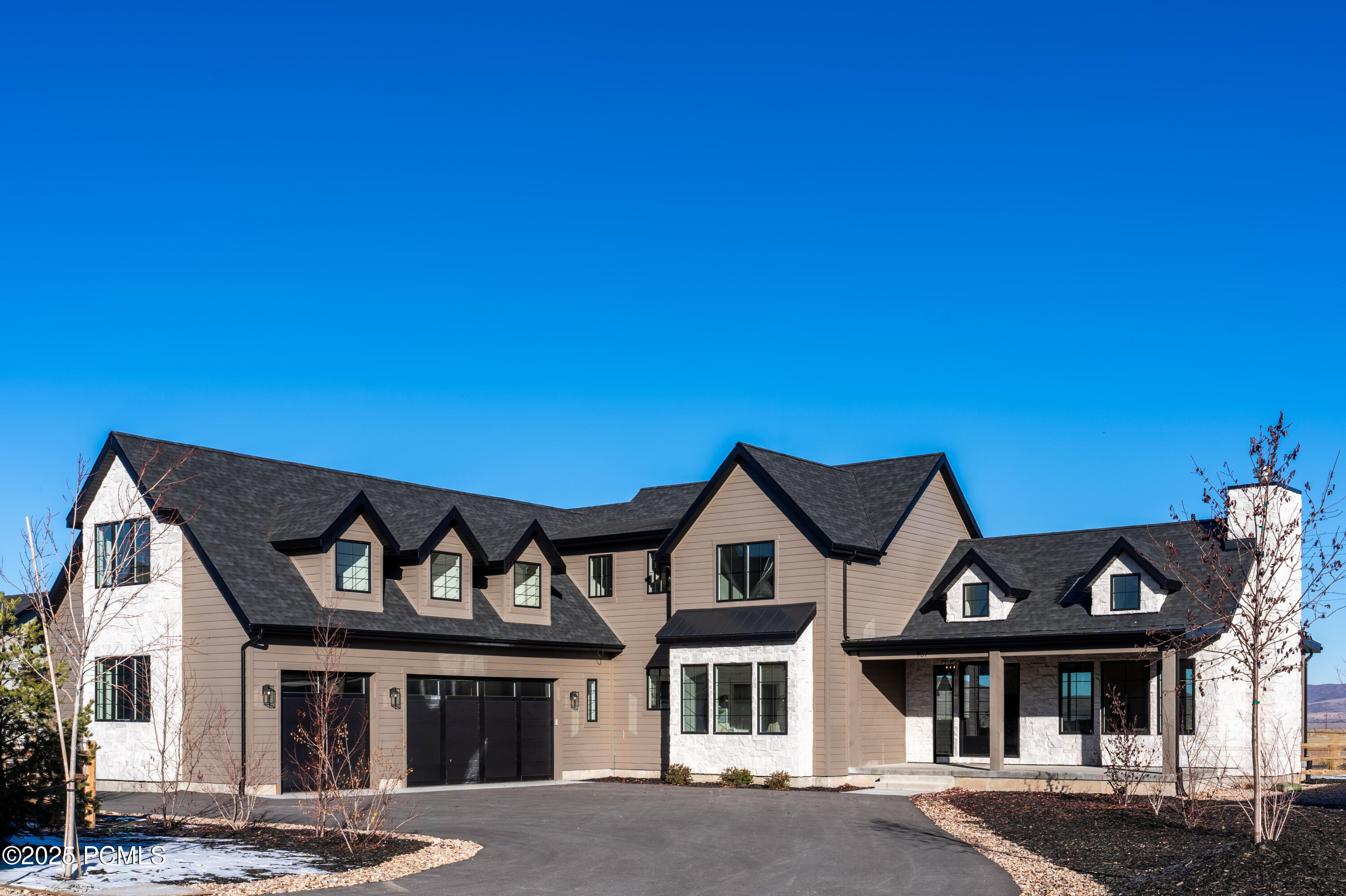 861 Hart Loop