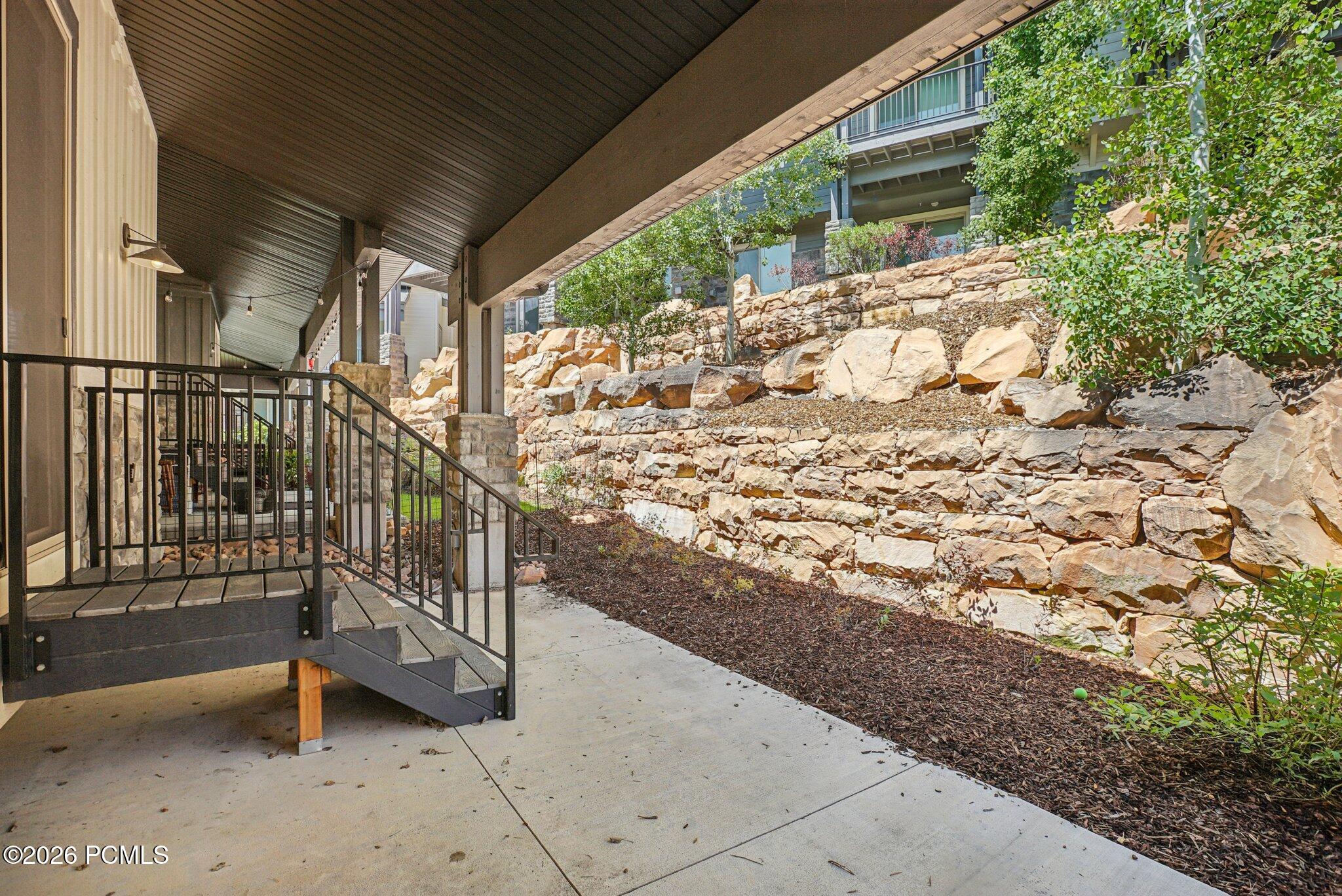 3041 W Cedar Drive