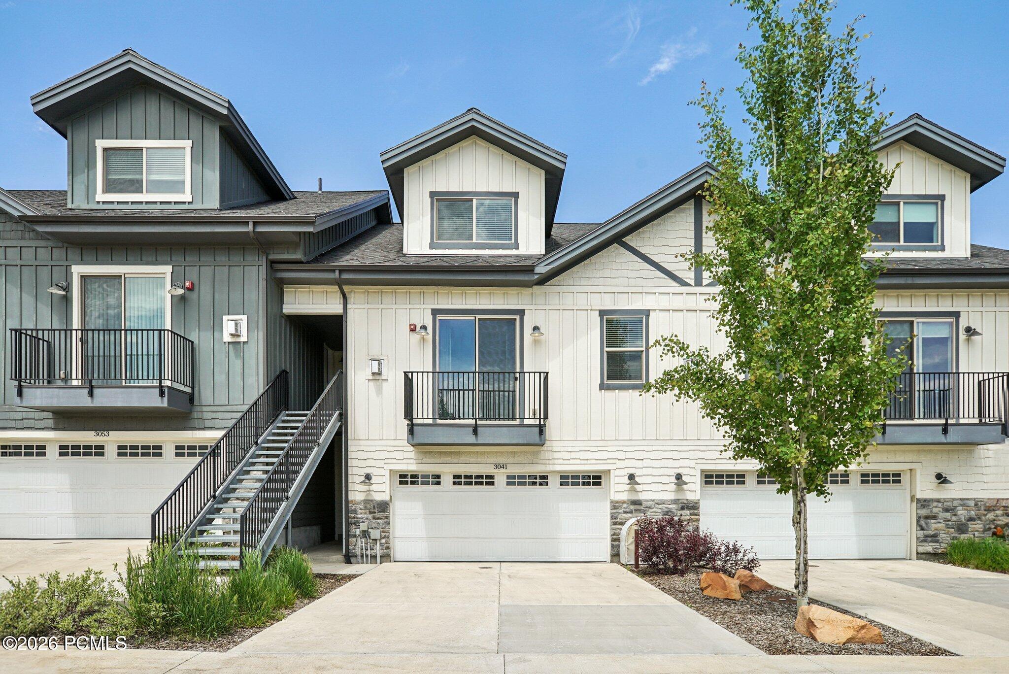 3041 W Cedar Drive
